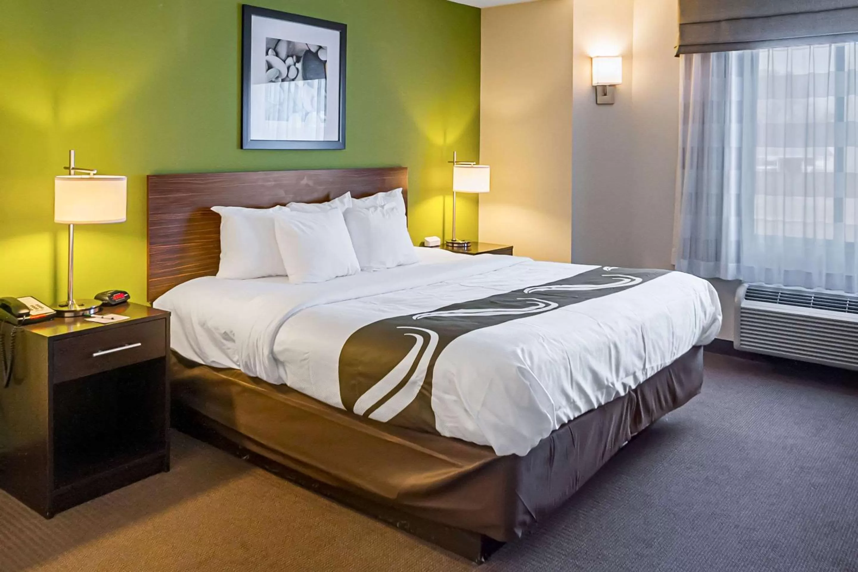 Photo of the whole room, Bed in Quality Inn Grasonville near Kent Island