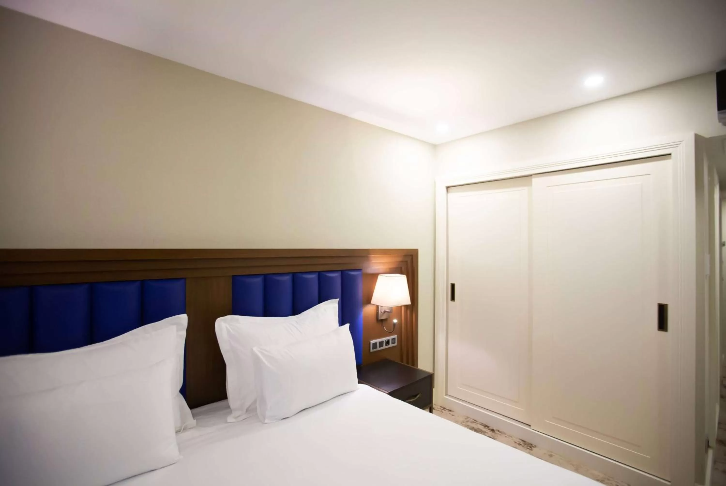 Bed in Ramada Plaza Sultanahmet