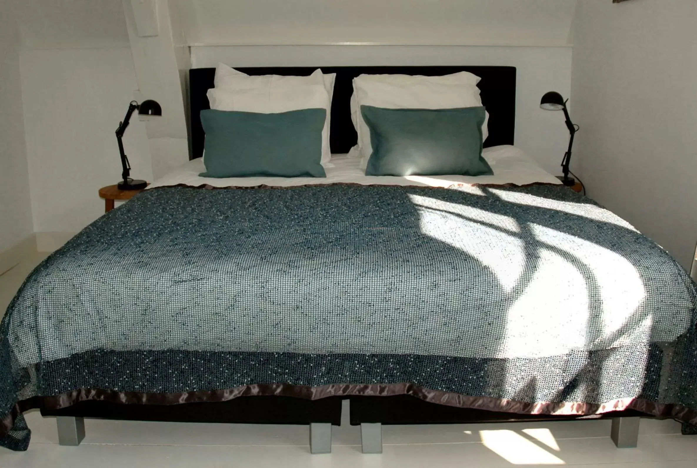 Bed in NR22 Leiden