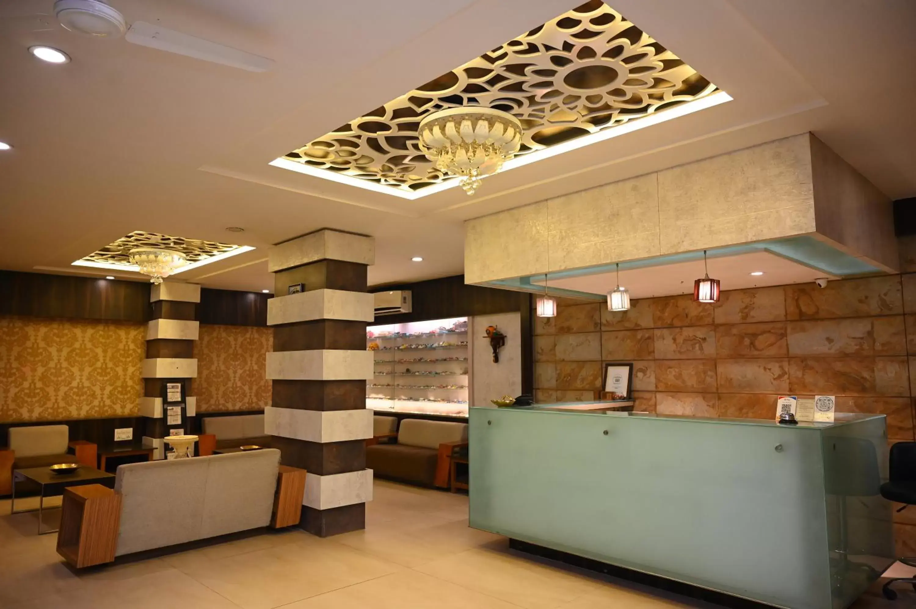 Lobby or reception in HOTEL CENTER POINT Lobby or reception in HOTEL CENTER POINT