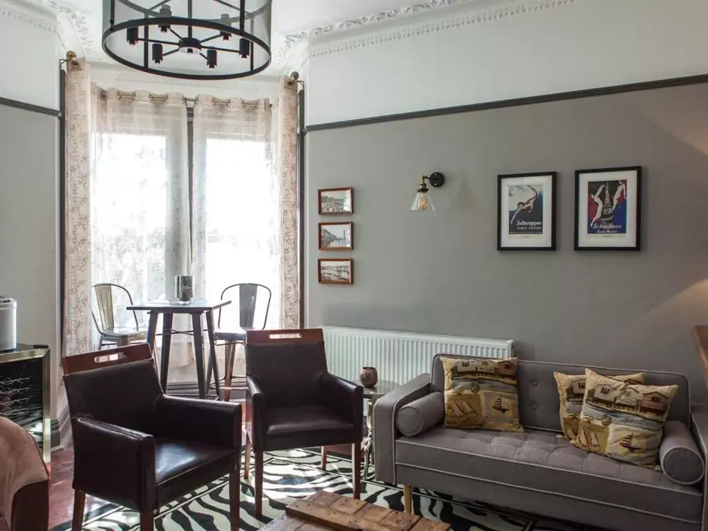 Living room, Seating Area in Oaklands Guest House