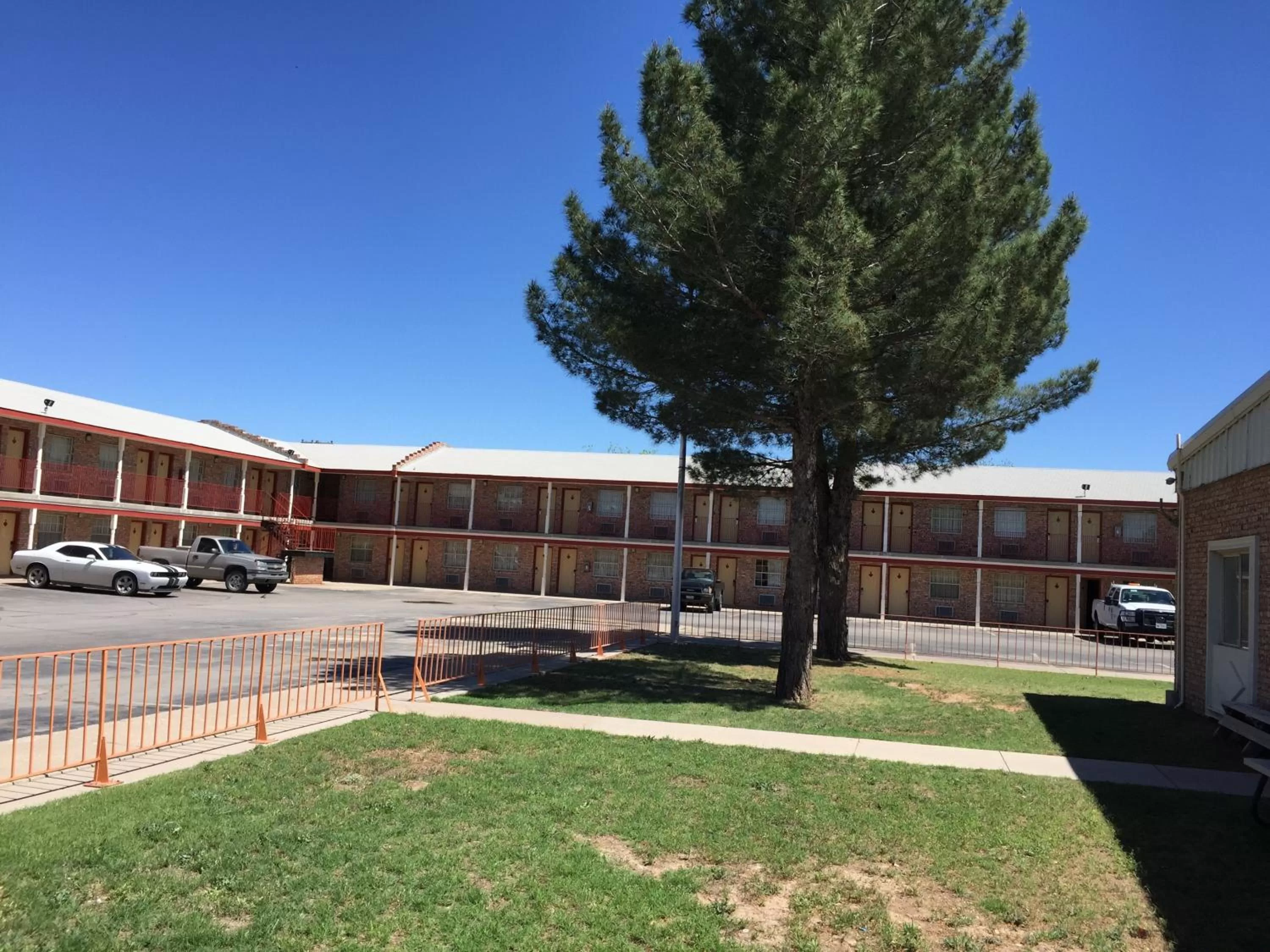 Facade/entrance, Property Building in Great Western Inn & Suites