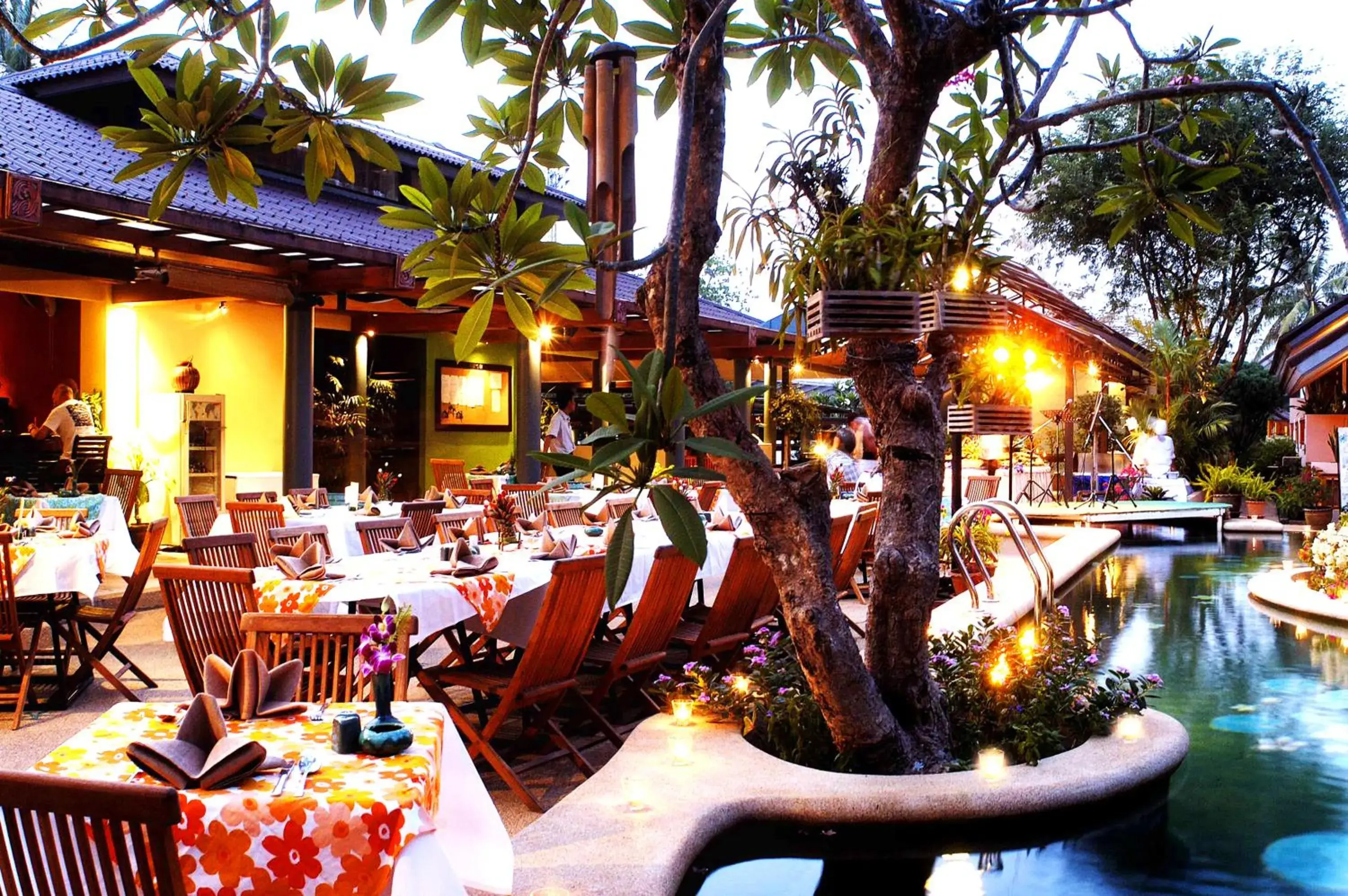 Restaurant/places to eat in Karona Resort & Spa - SHA Extra Plus Restaurant/places to eat in Karona Resort & Spa - SHA Extra Plus