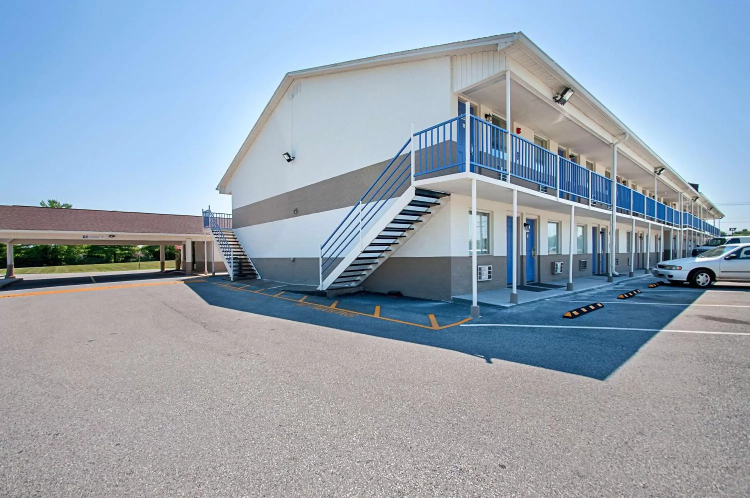 Property building, Facade/Entrance in Motel 6-Charles Town, WV