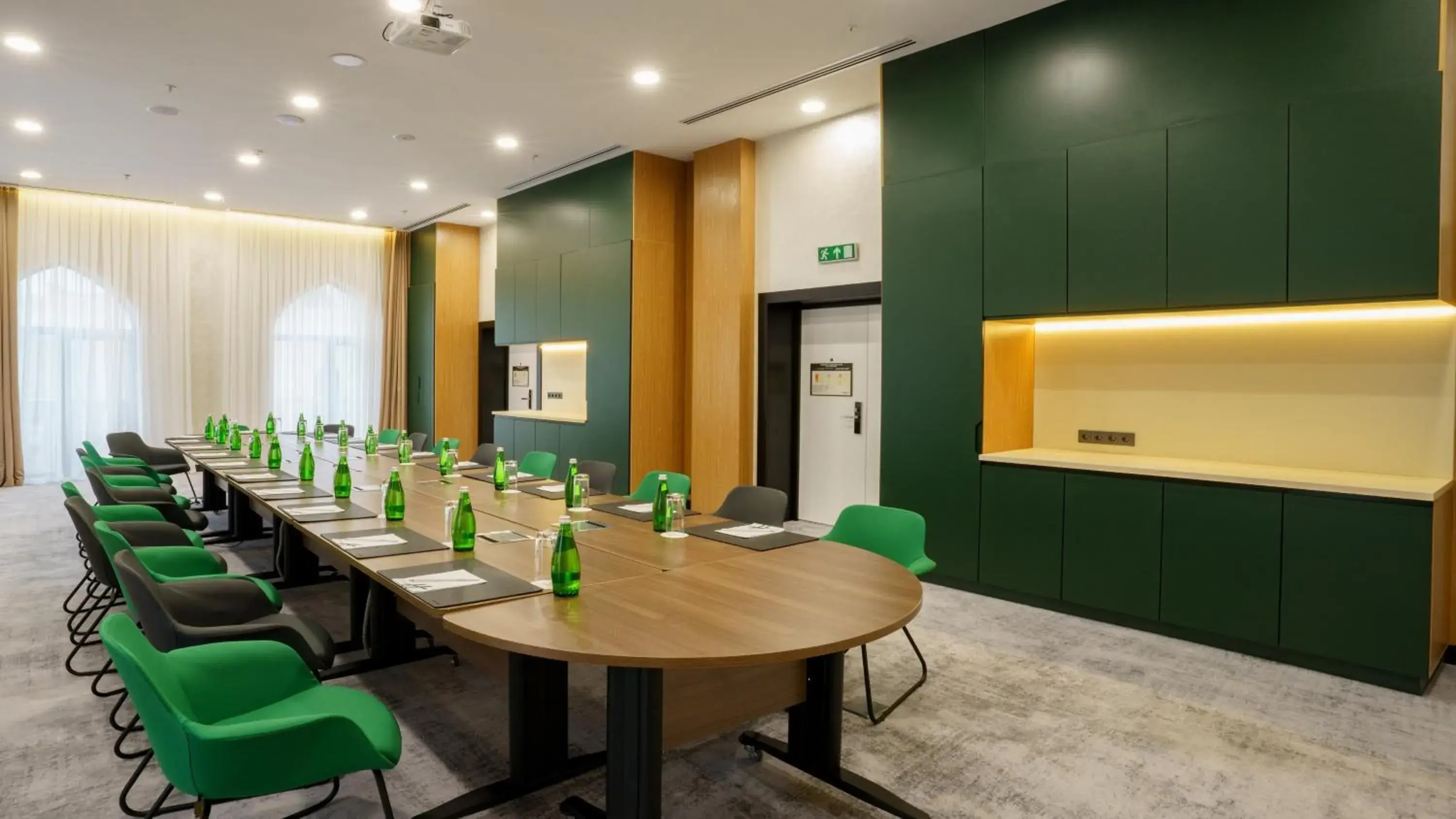 Meeting/conference room in Holiday Inn Tashkent City, an IHG Hotel