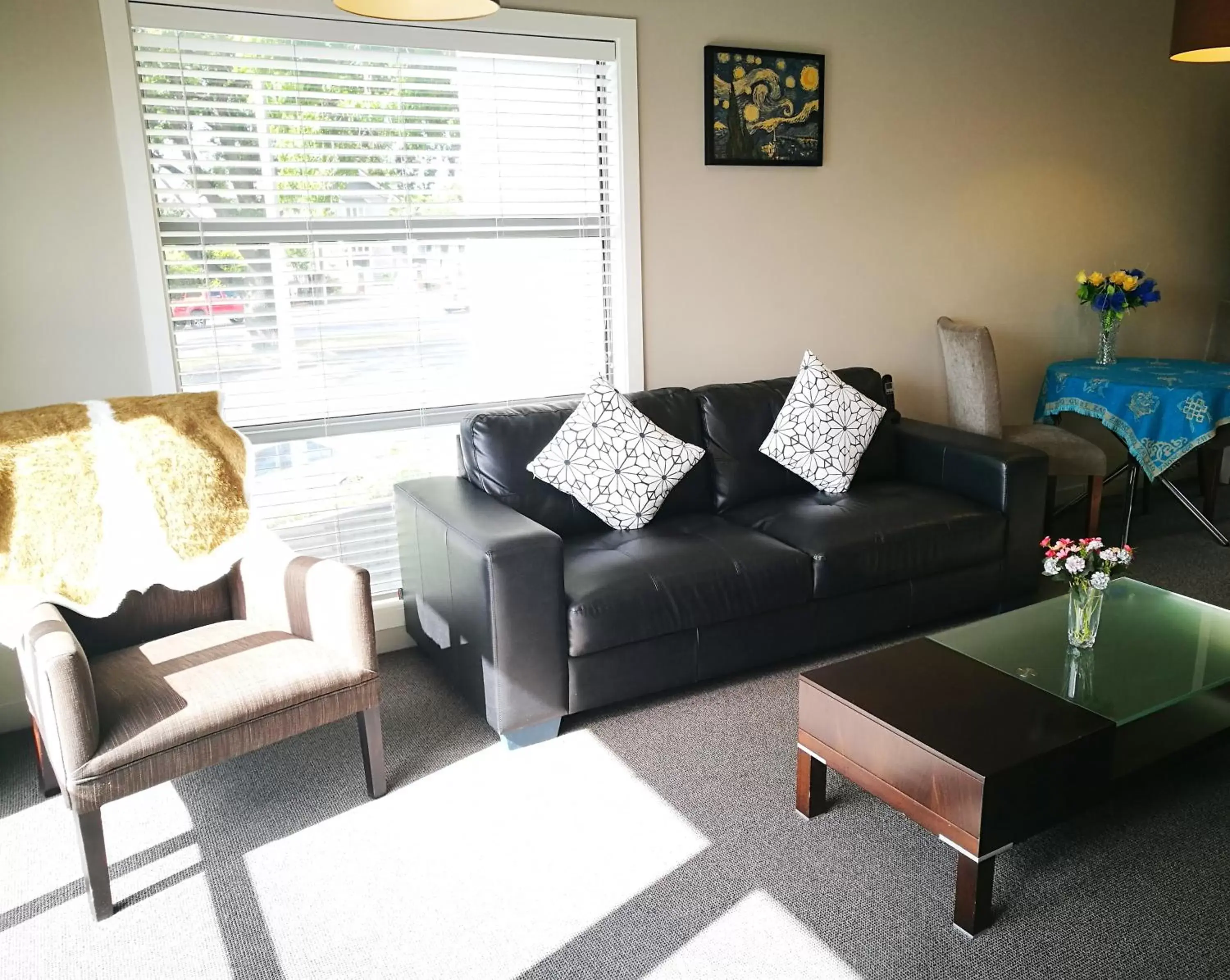 Seating Area in Belmont Motor Inn