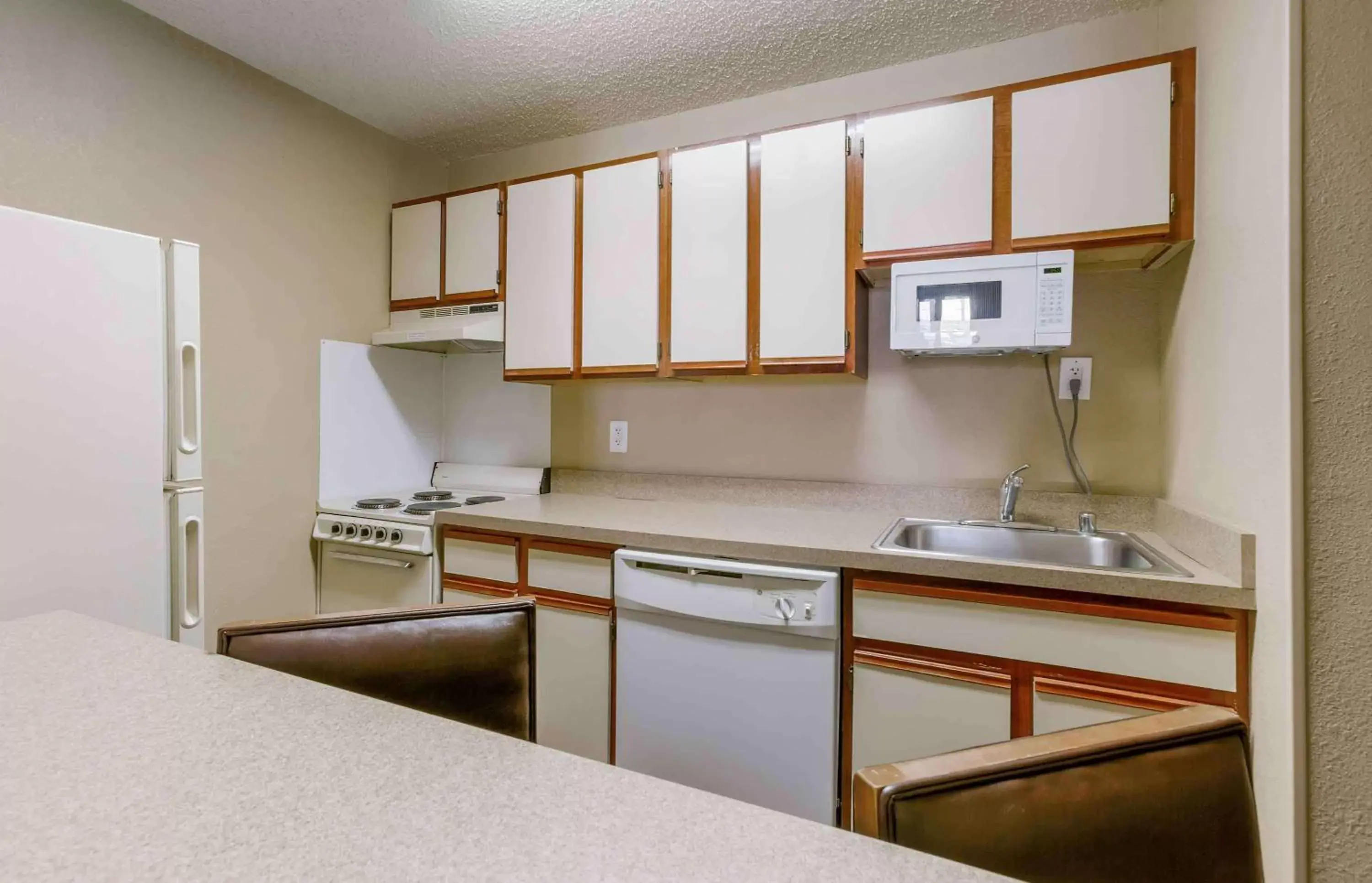 Bedroom, Kitchen/Kitchenette in Extended Stay America Suites - El Paso - West