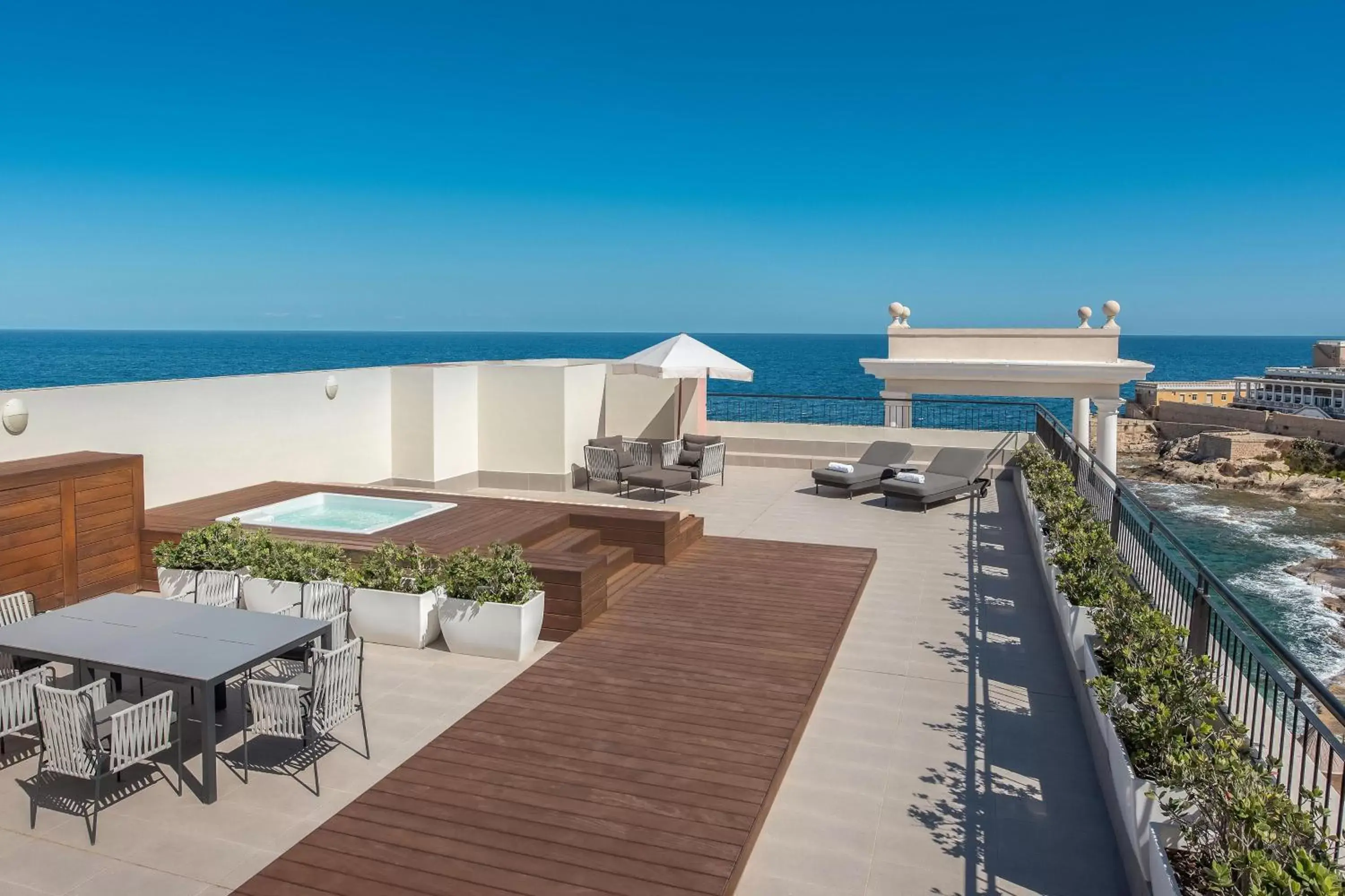 Photo of the whole room, Pool View in The Westin Dragonara Resort, Malta