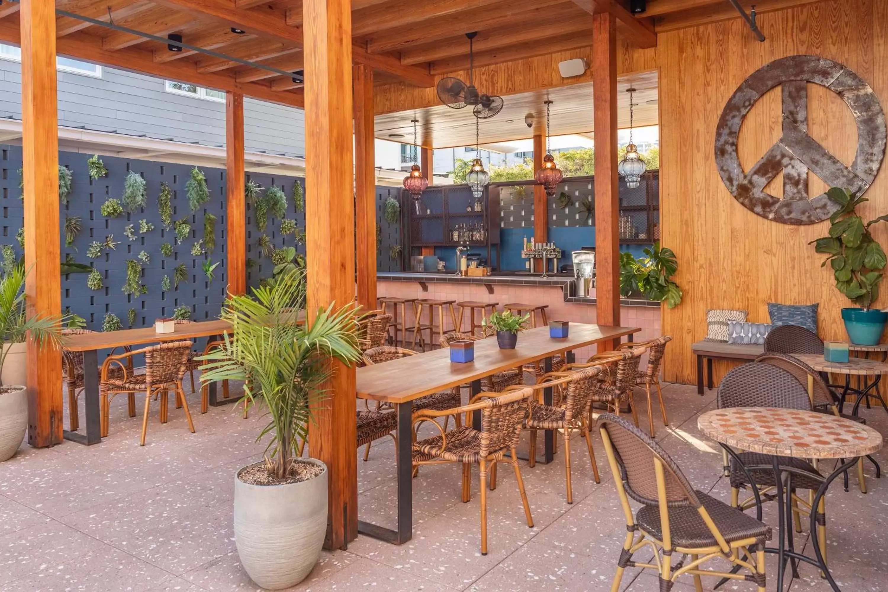 Lounge or bar in East Austin Hotel Lounge or bar in East Austin Hotel