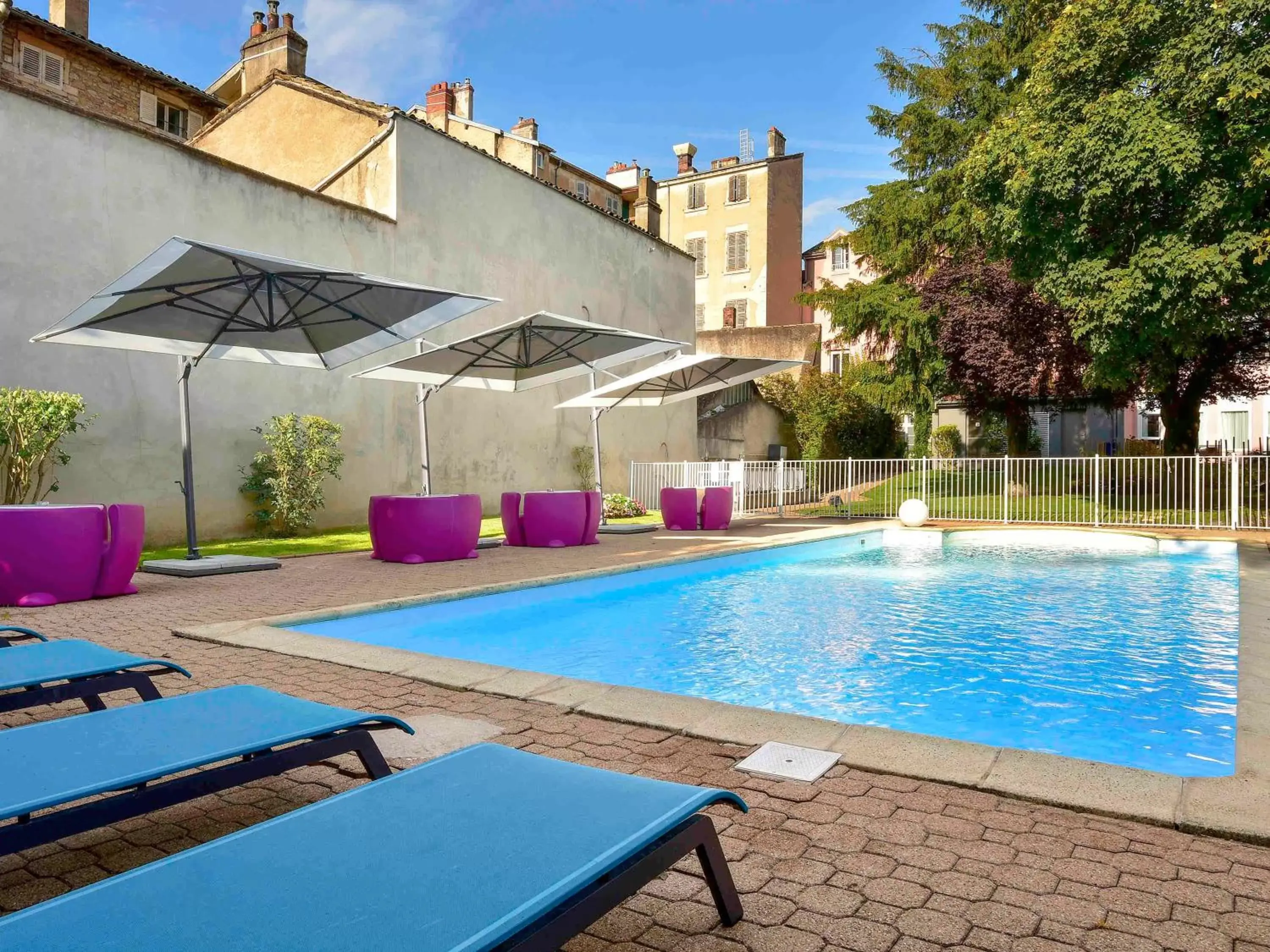 Sports, Swimming Pool in ibis Styles Macon Centre