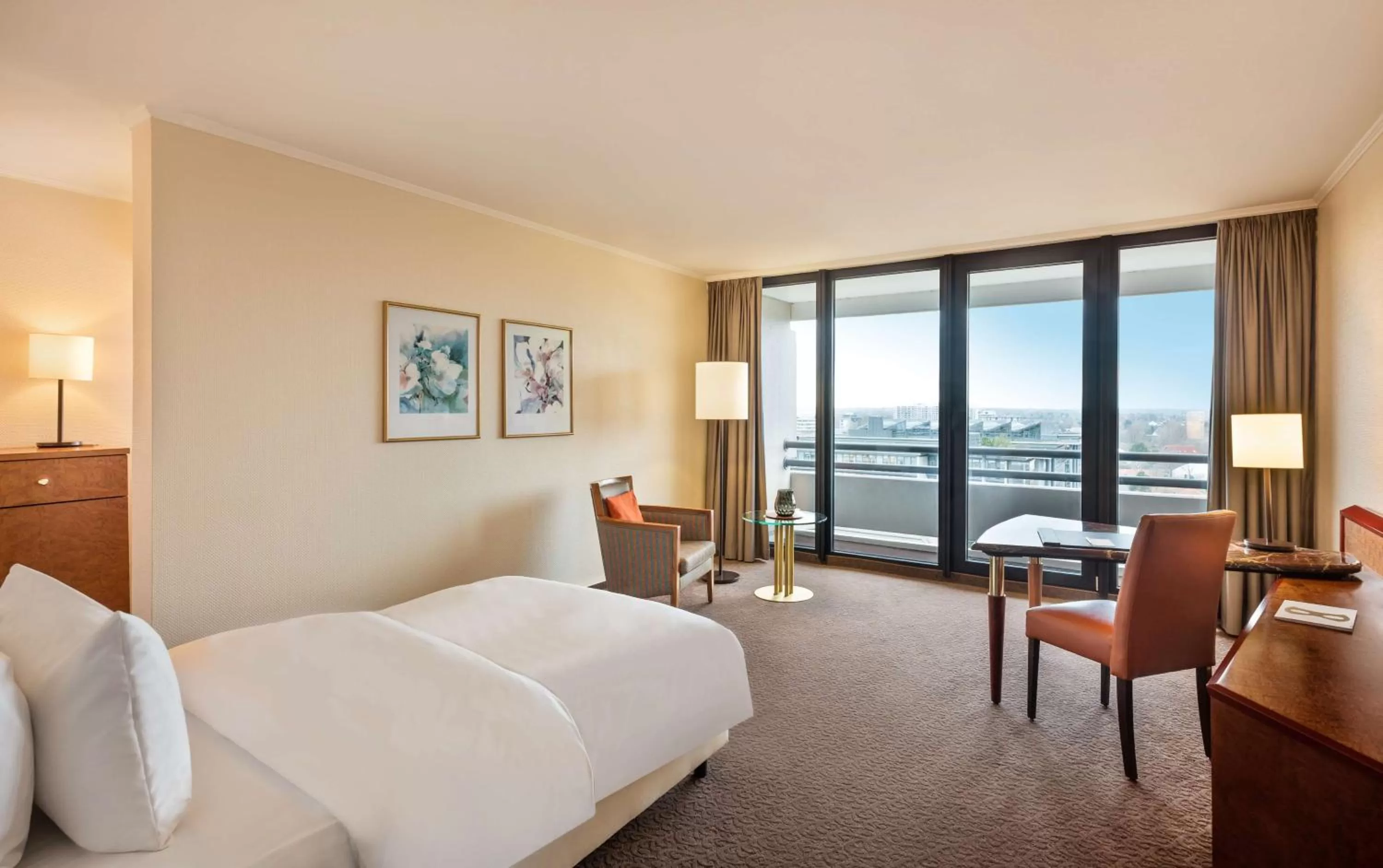 View (from property/room), Bed in Lindner Hotel Dusseldorf Seestern, part of JdV by Hyatt