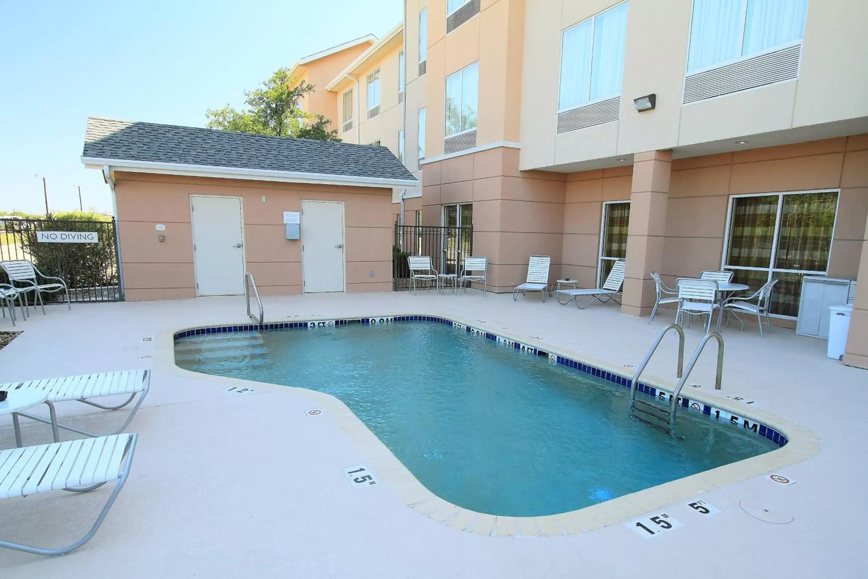 Swimming Pool in Fairfield Inn & Suites by Marriott Killeen