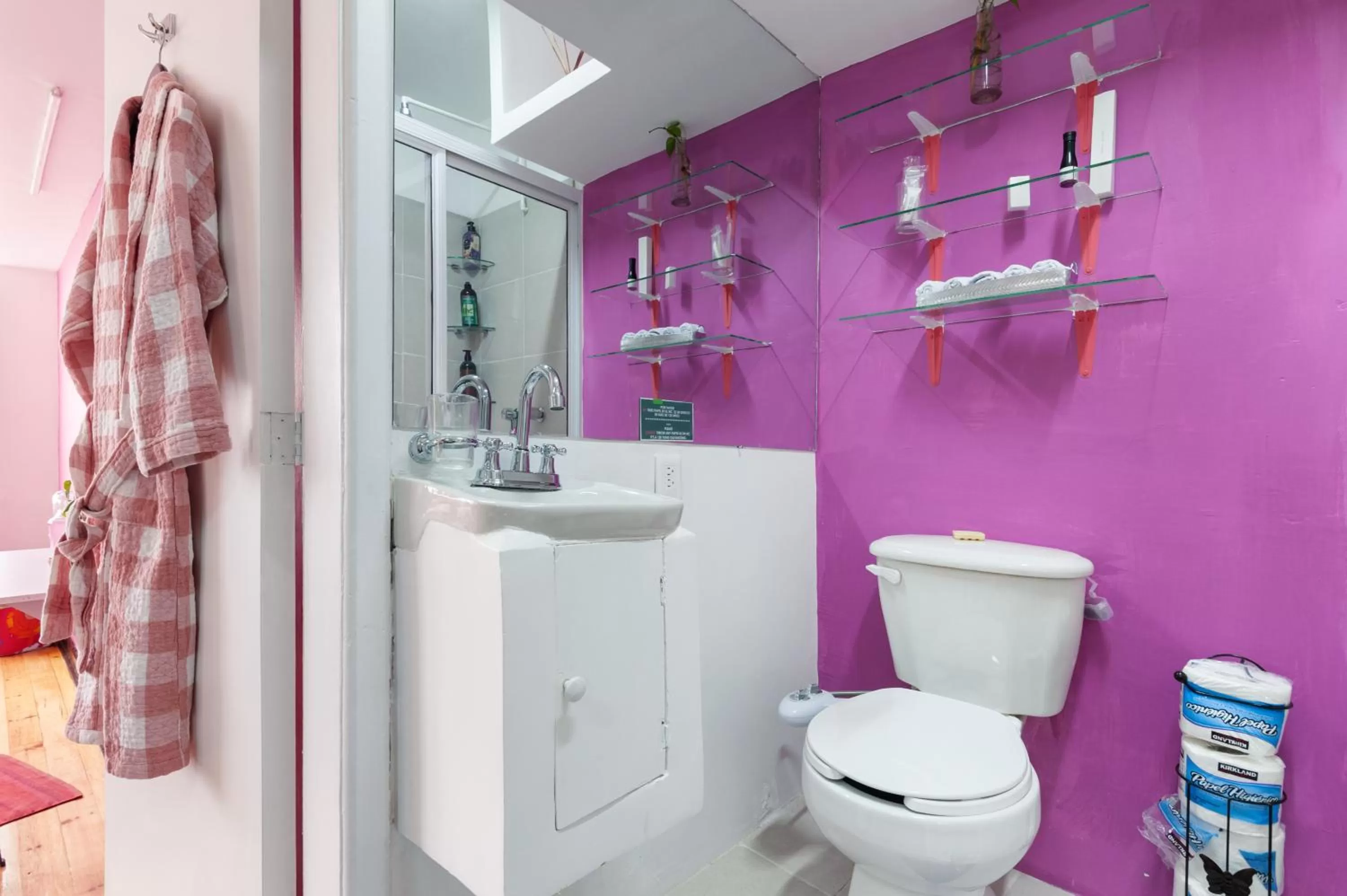Shower in Casa Itzae B&B Polanquito Dog Friendly