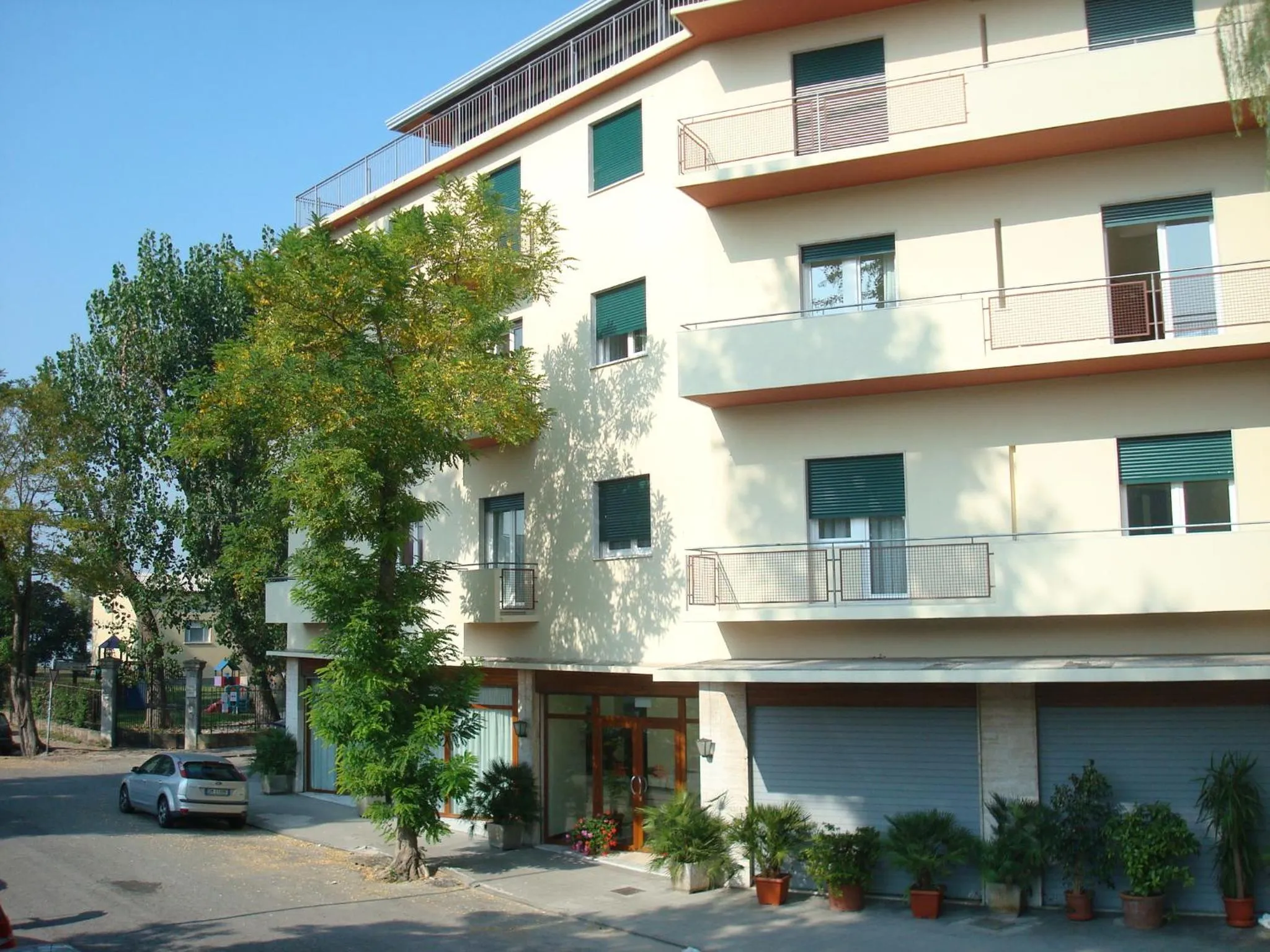 Property building in Hotel Sorriso