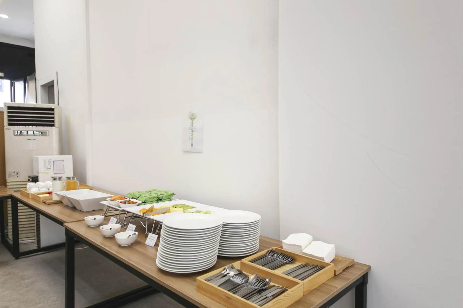 Restaurant/places to eat in Benikea hotel