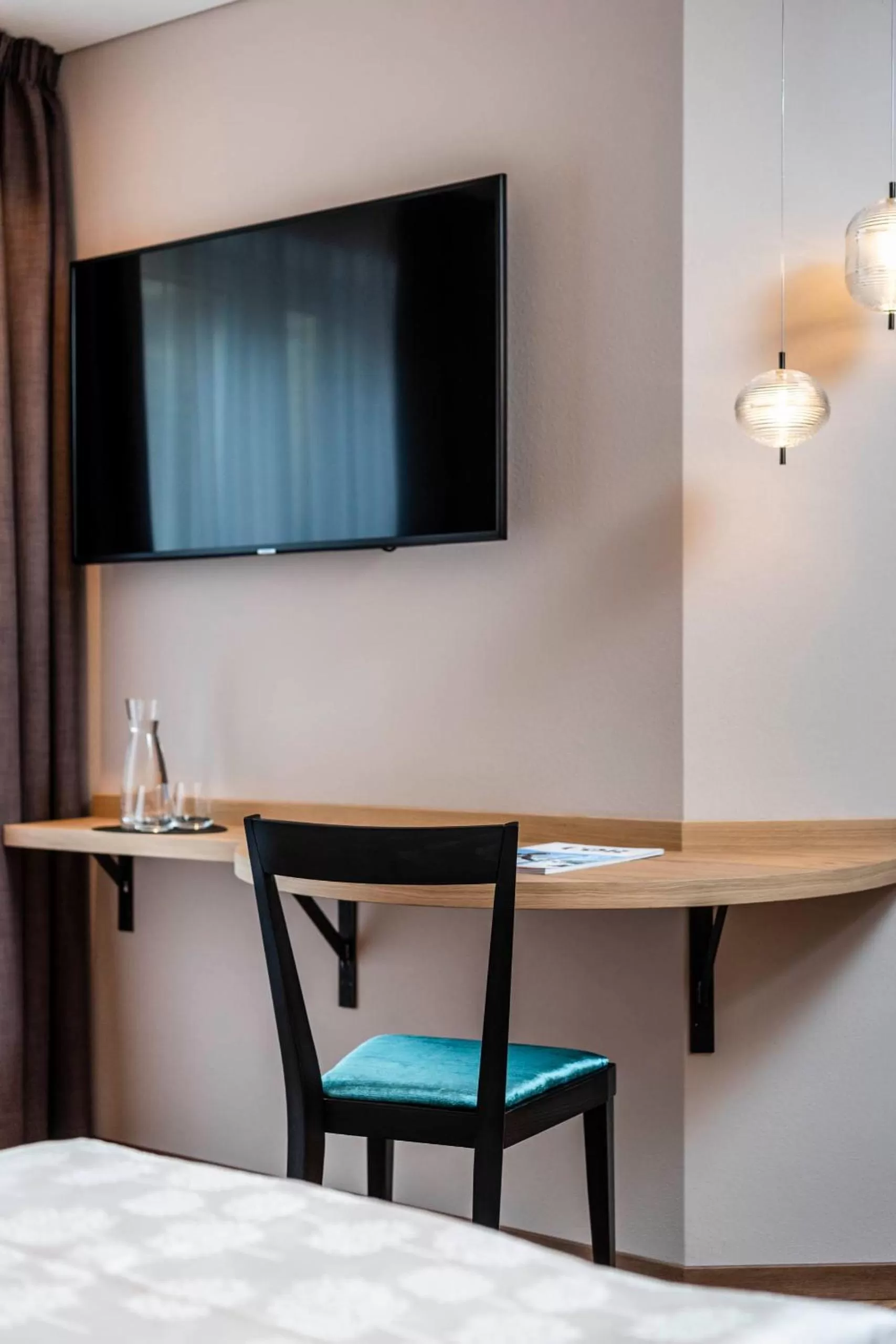 TV and multimedia, TV/Entertainment Center in Rösslwirt