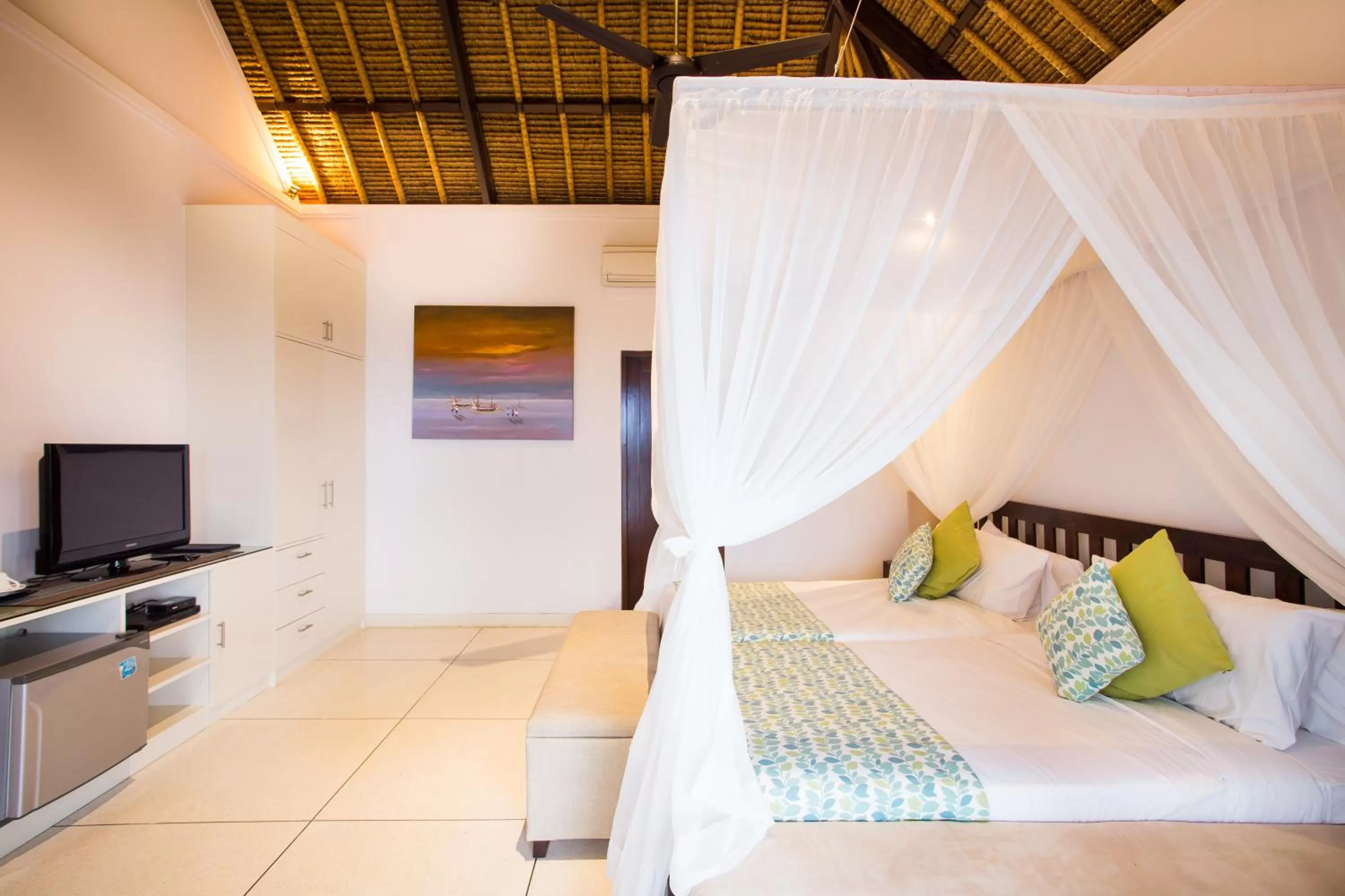 Bathroom, Bed in The Point Resort Lembongan