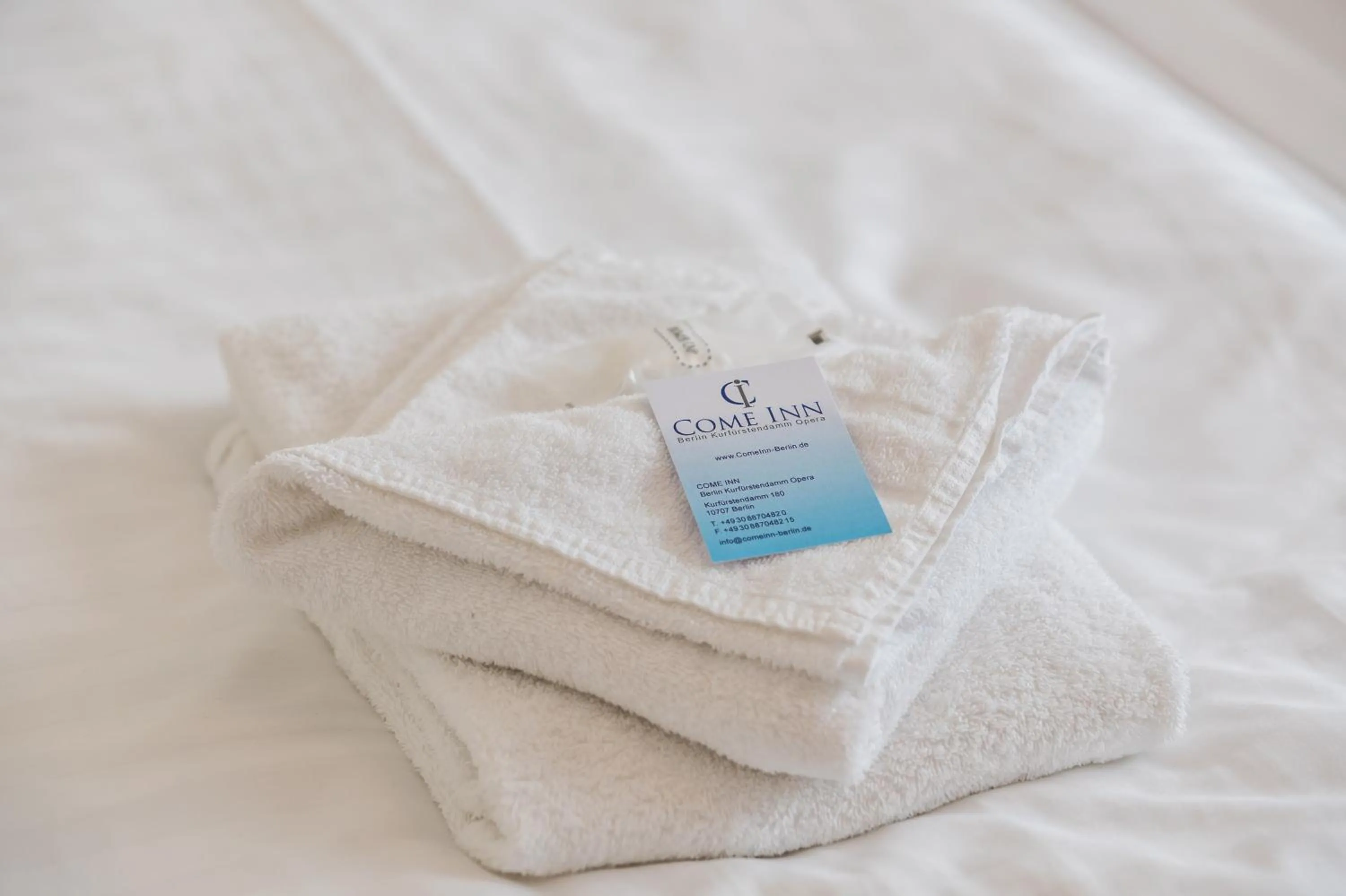 Decorative detail, Bed in Come Inn Berlin Kurfürstendamm