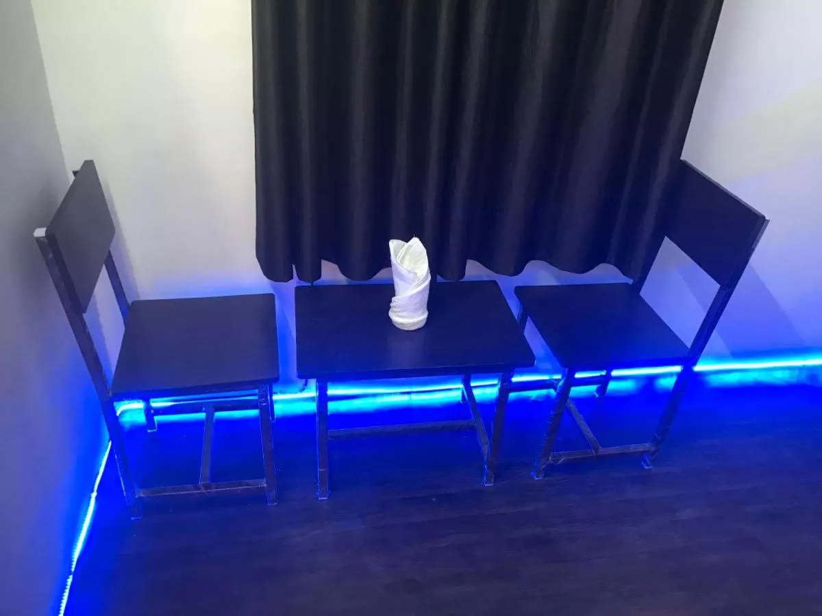 Hotel Dharohar Palace