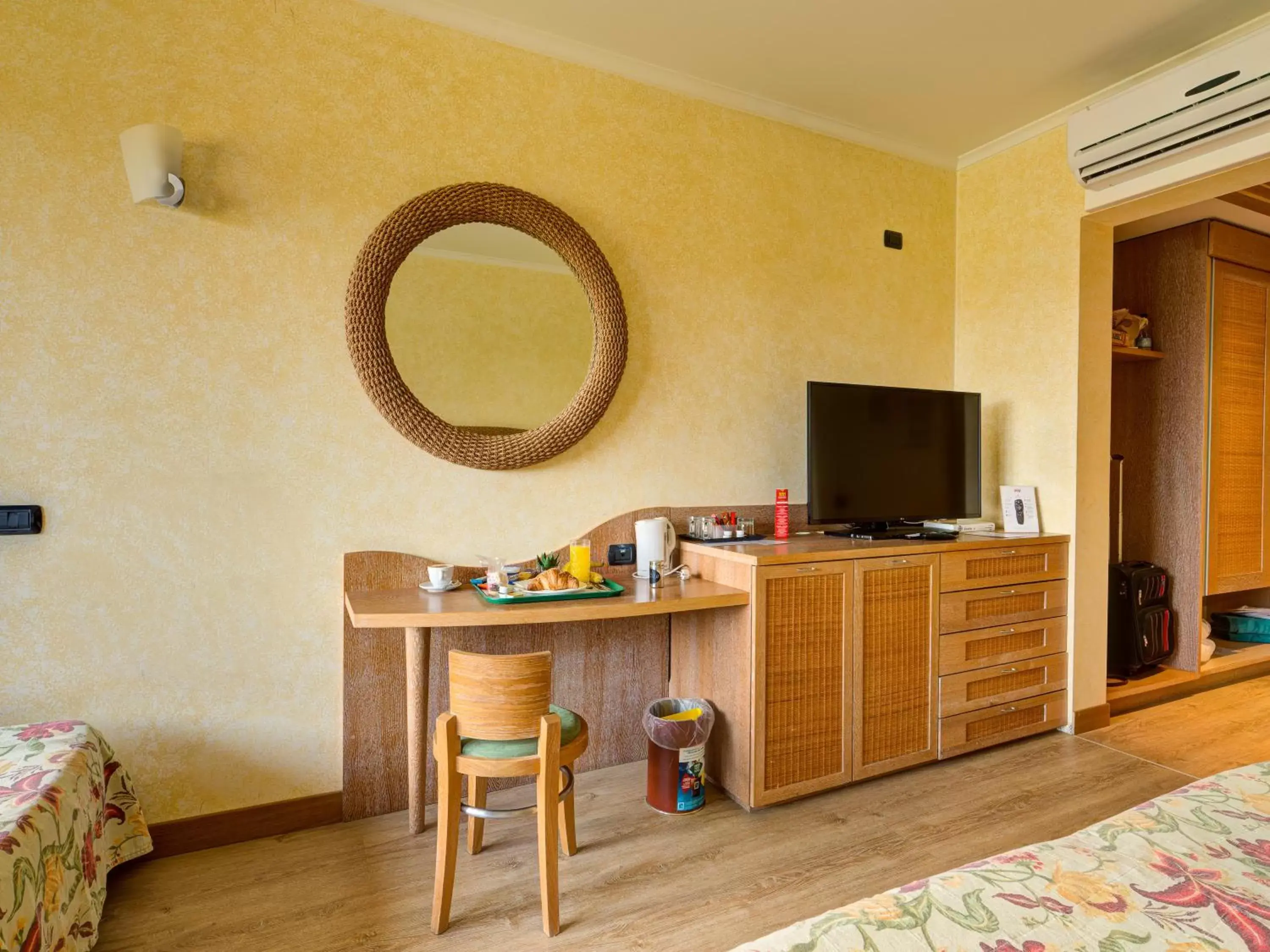 Bedroom, TV/Entertainment Center in Active Hotel Paradiso & Golf