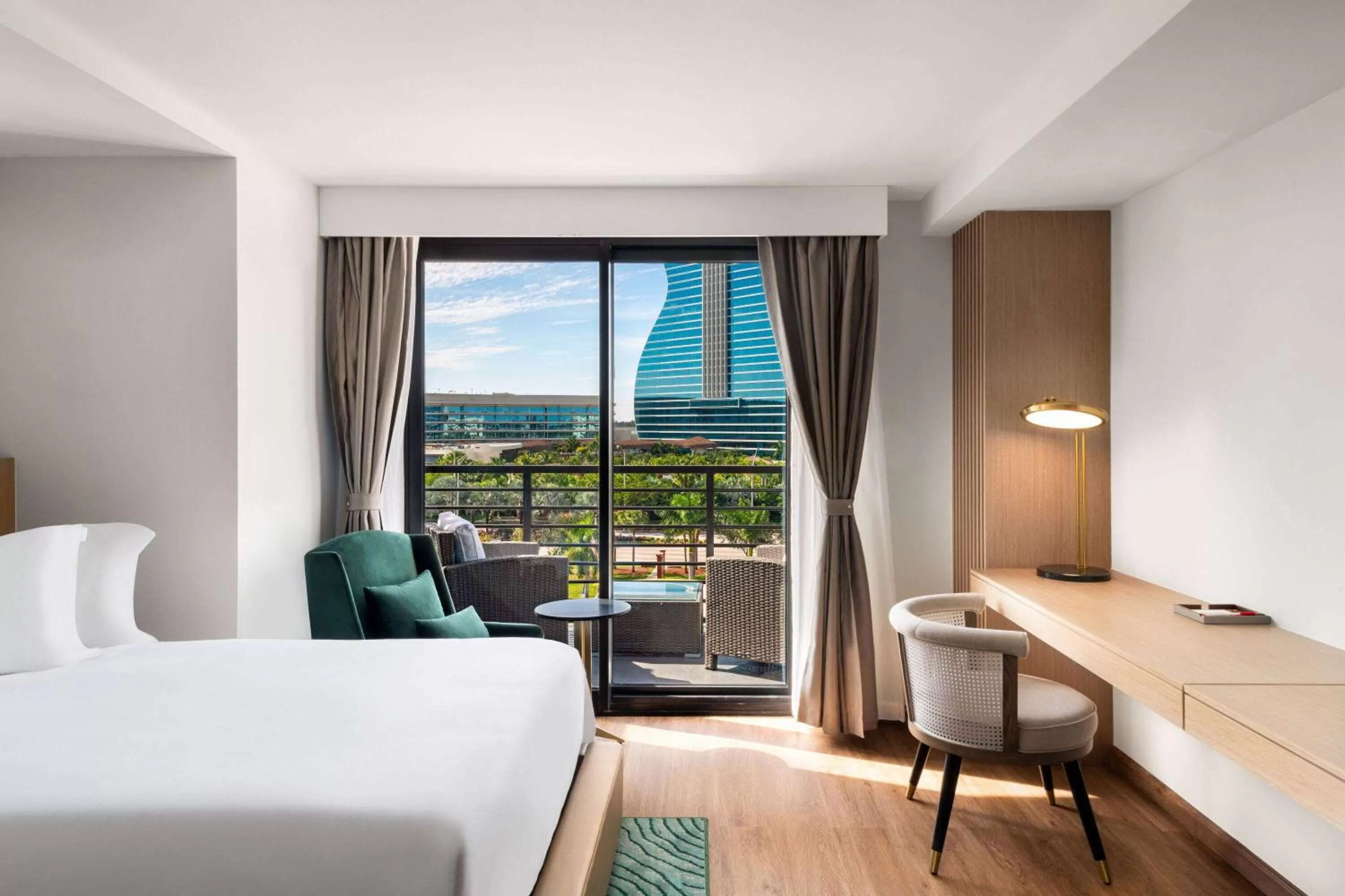 Photo of the whole room, Bed in Dolce by Wyndham Hollywood