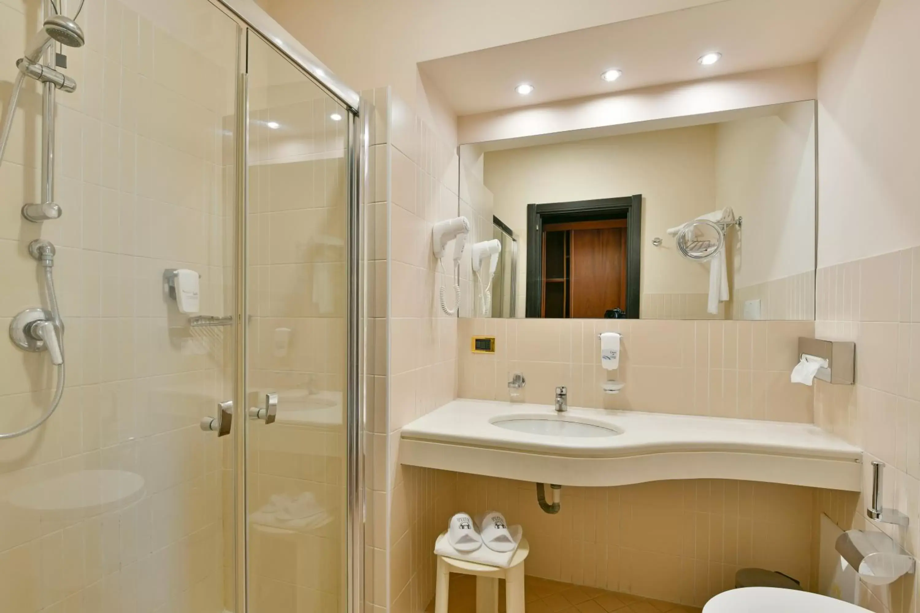 Shower, Bathroom in Best Western Hotel Ferrari