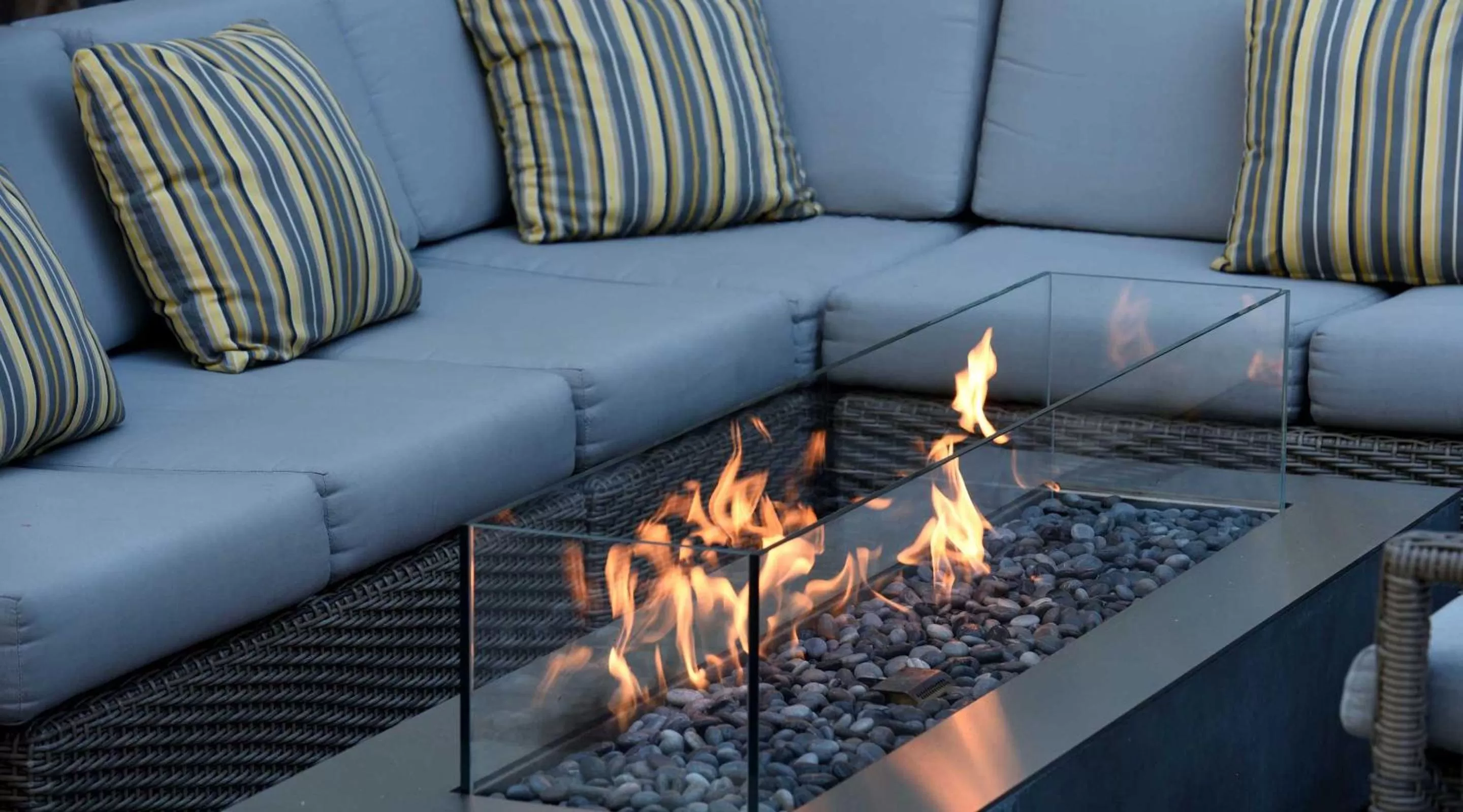 Patio in River Terrace Inn, a Noble House Hotel