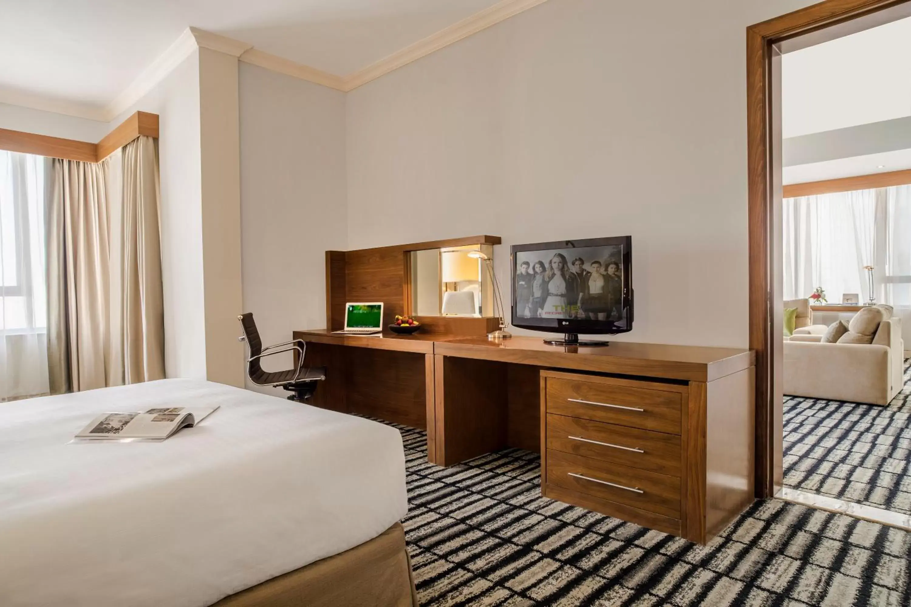 Photo of the whole room, Room Photo in Jumeira Rotana – Dubai