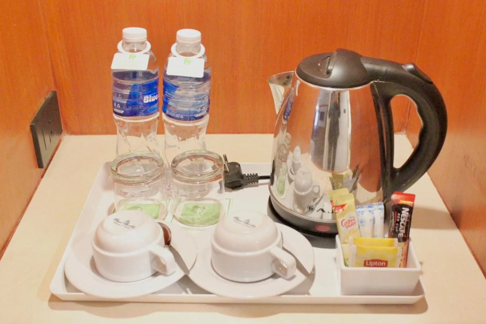 Coffee/tea facilities in Bangkok Palace Hotel