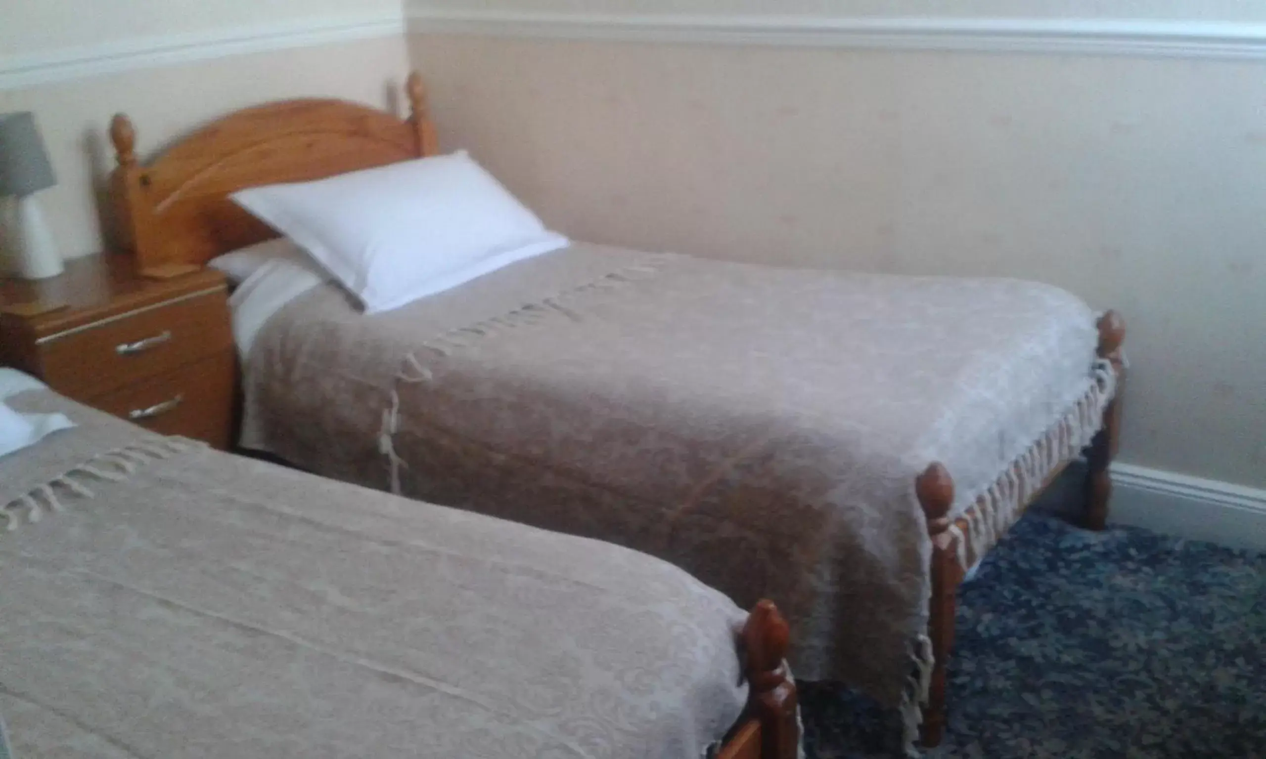 Twin Room with Bathroom in Gilesgate Moor Hotel Twin Room with Bathroom in Gilesgate Moor Hotel