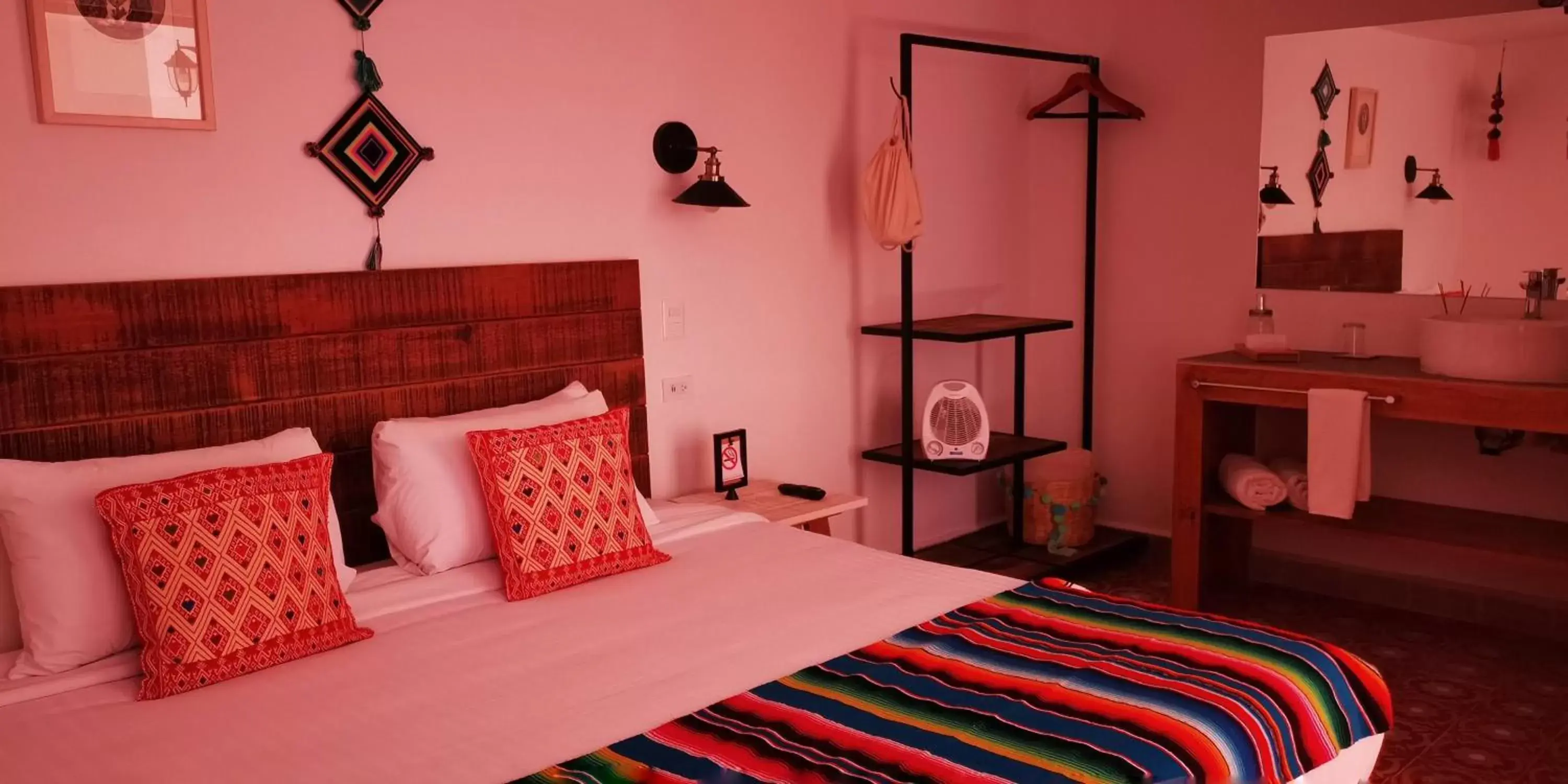 Photo of the whole room, Bed in Santa Josefita B&B