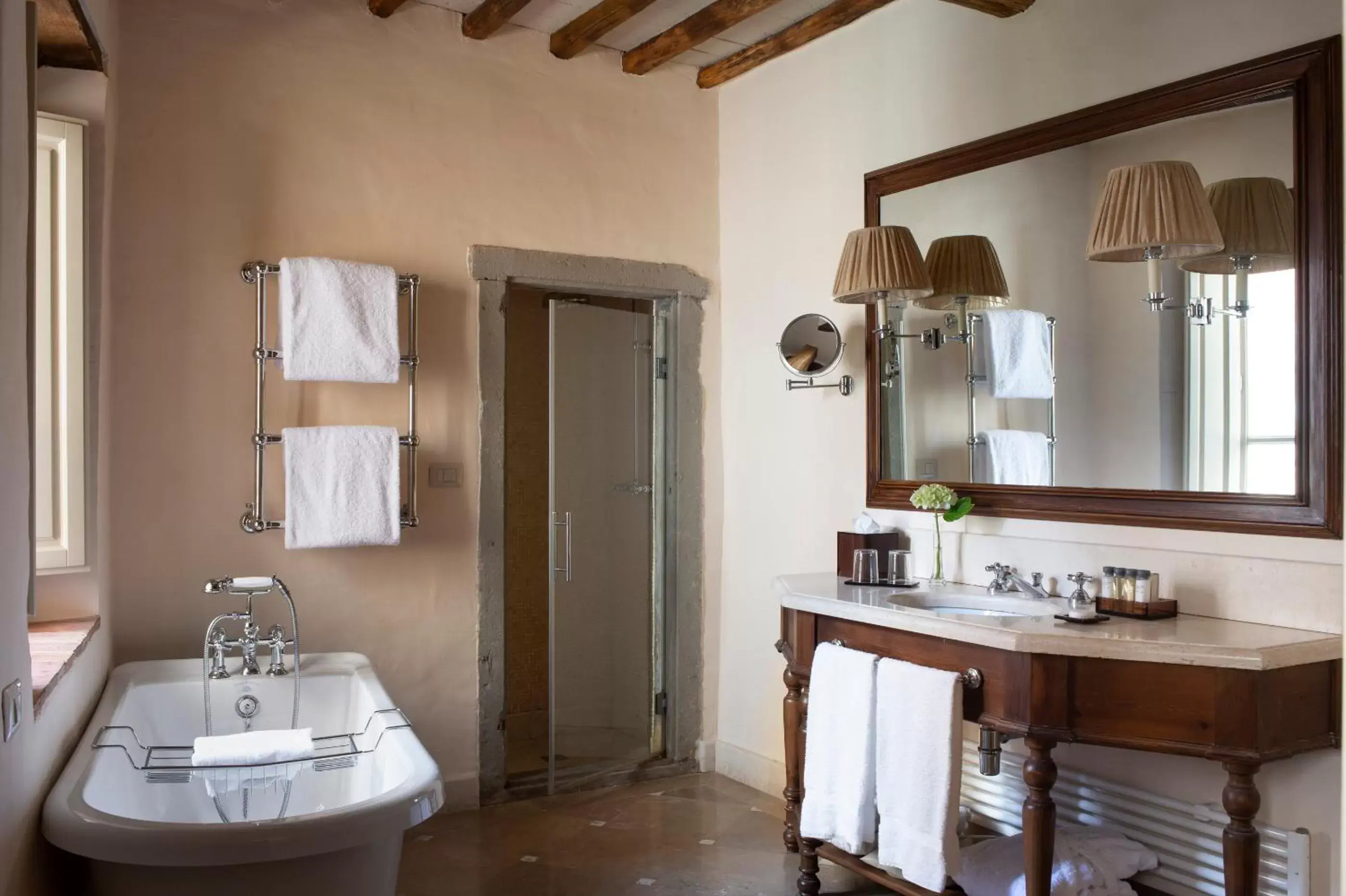 Bathroom in Il Borro Relais & Châteaux