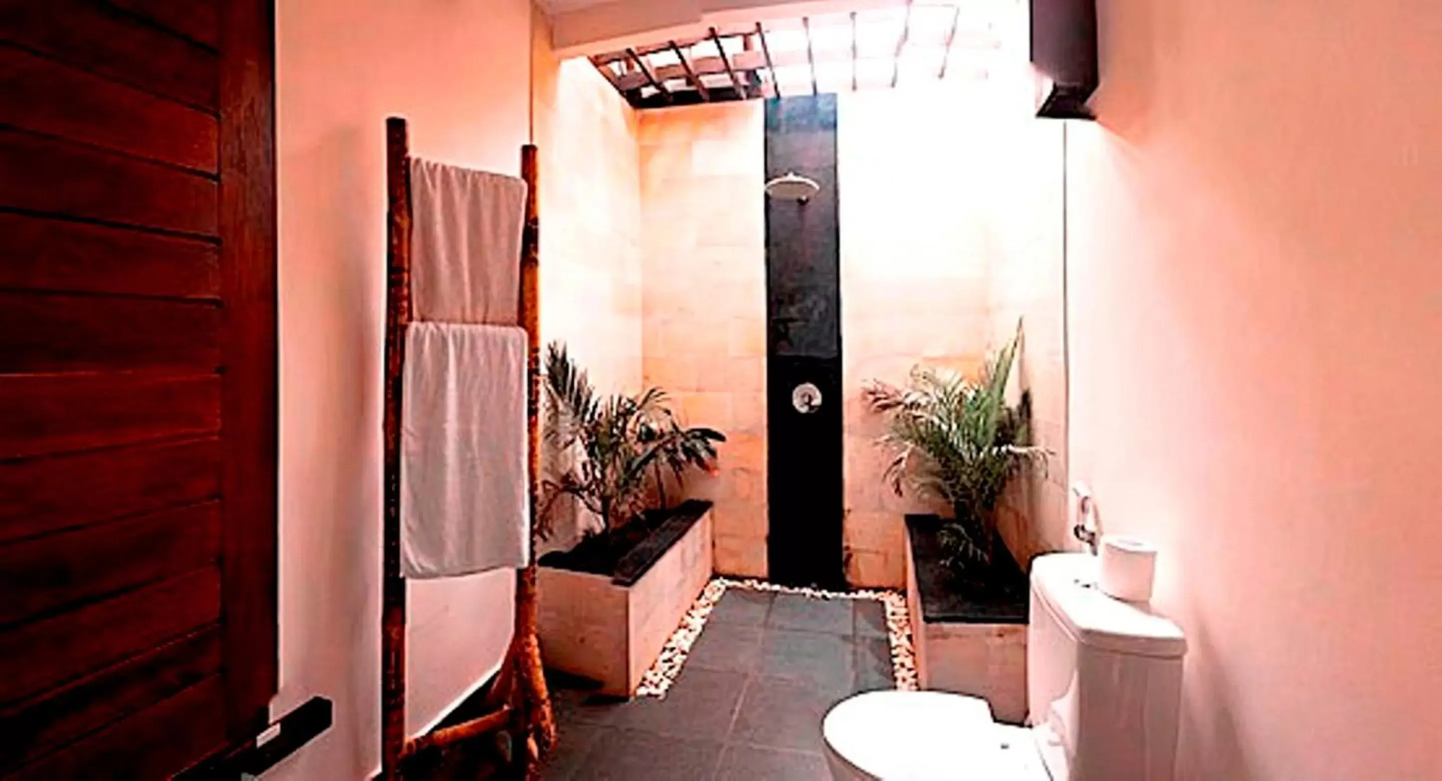 Shower, Bathroom in Oceans 5 Dive Resort