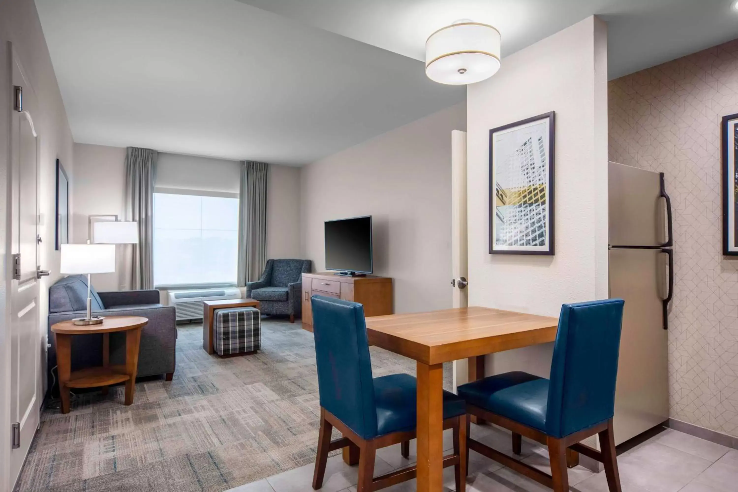 Living room, Dining Area in Homewood Suites by Hilton St. Louis - Galleria