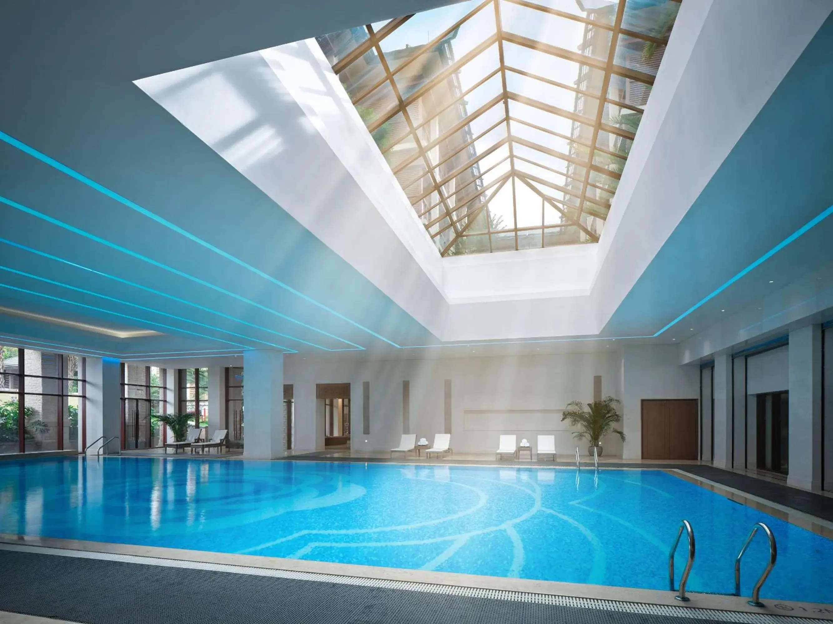 Swimming pool in HUALUXE Hotels & Resorts Kunming Swimming pool in HUALUXE Hotels & Resorts Kunming