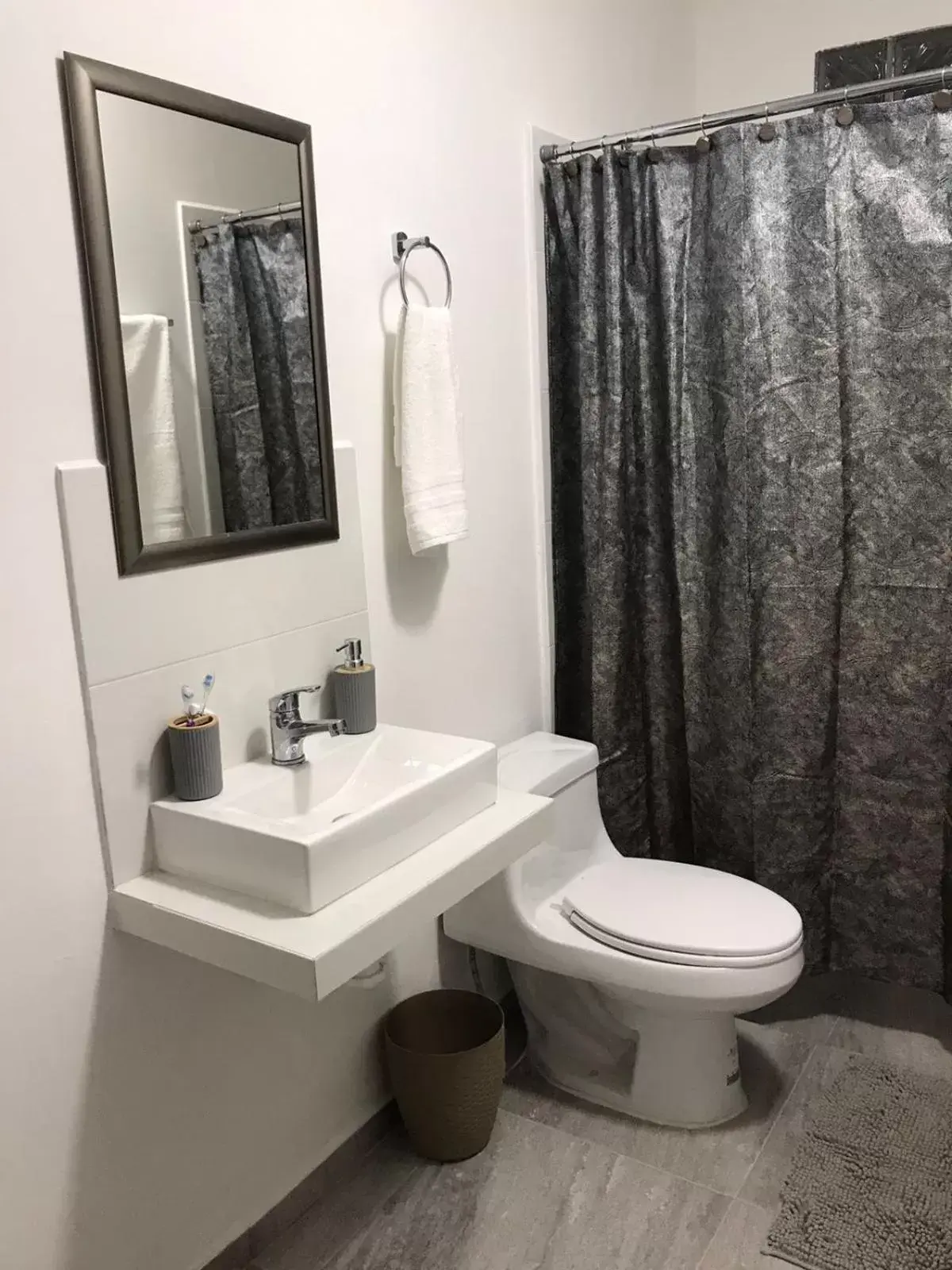 Bathroom in Garden Suites Comalcalco