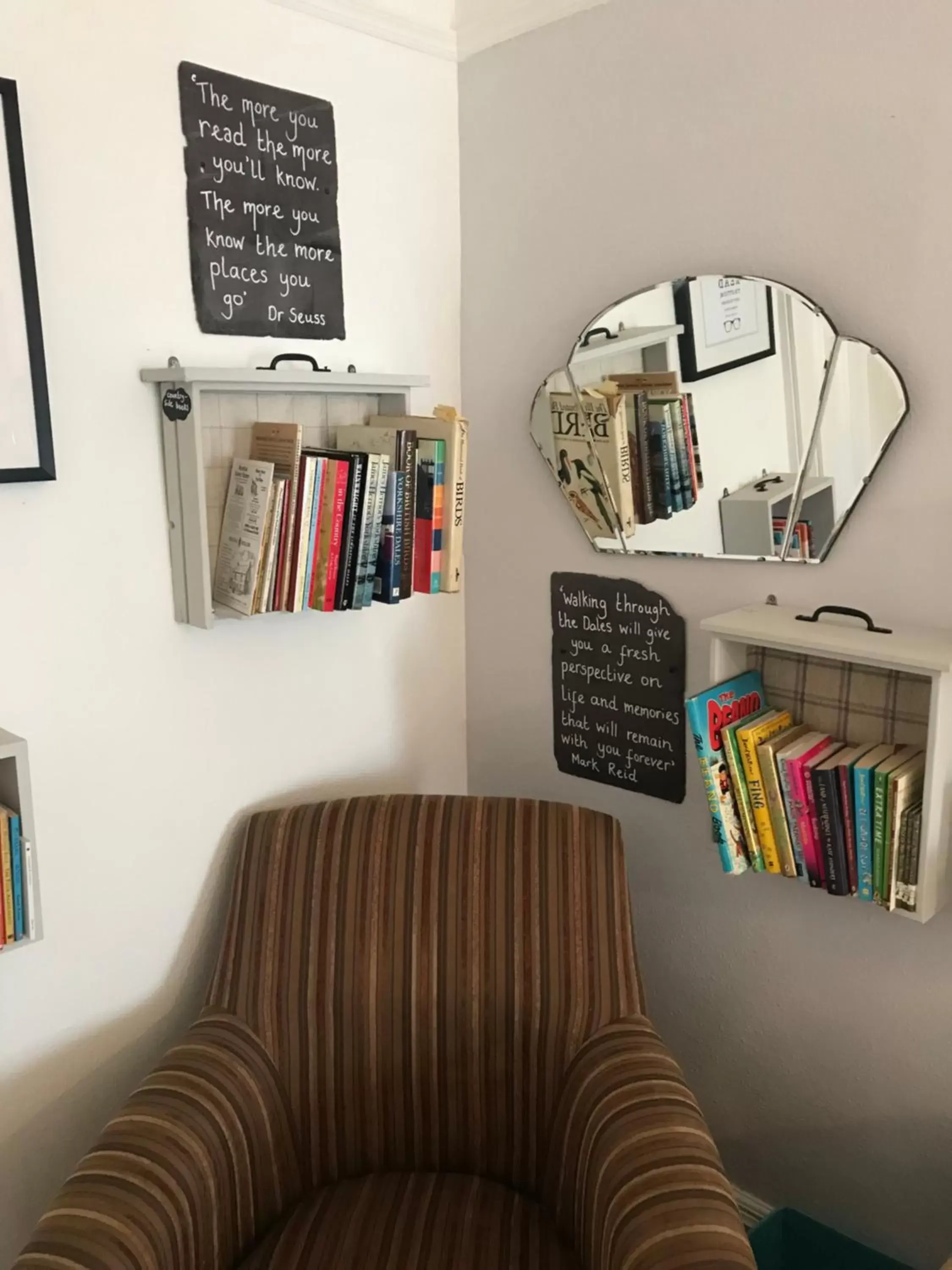 Library in Craiglands Bed and Breakfast, Grassington