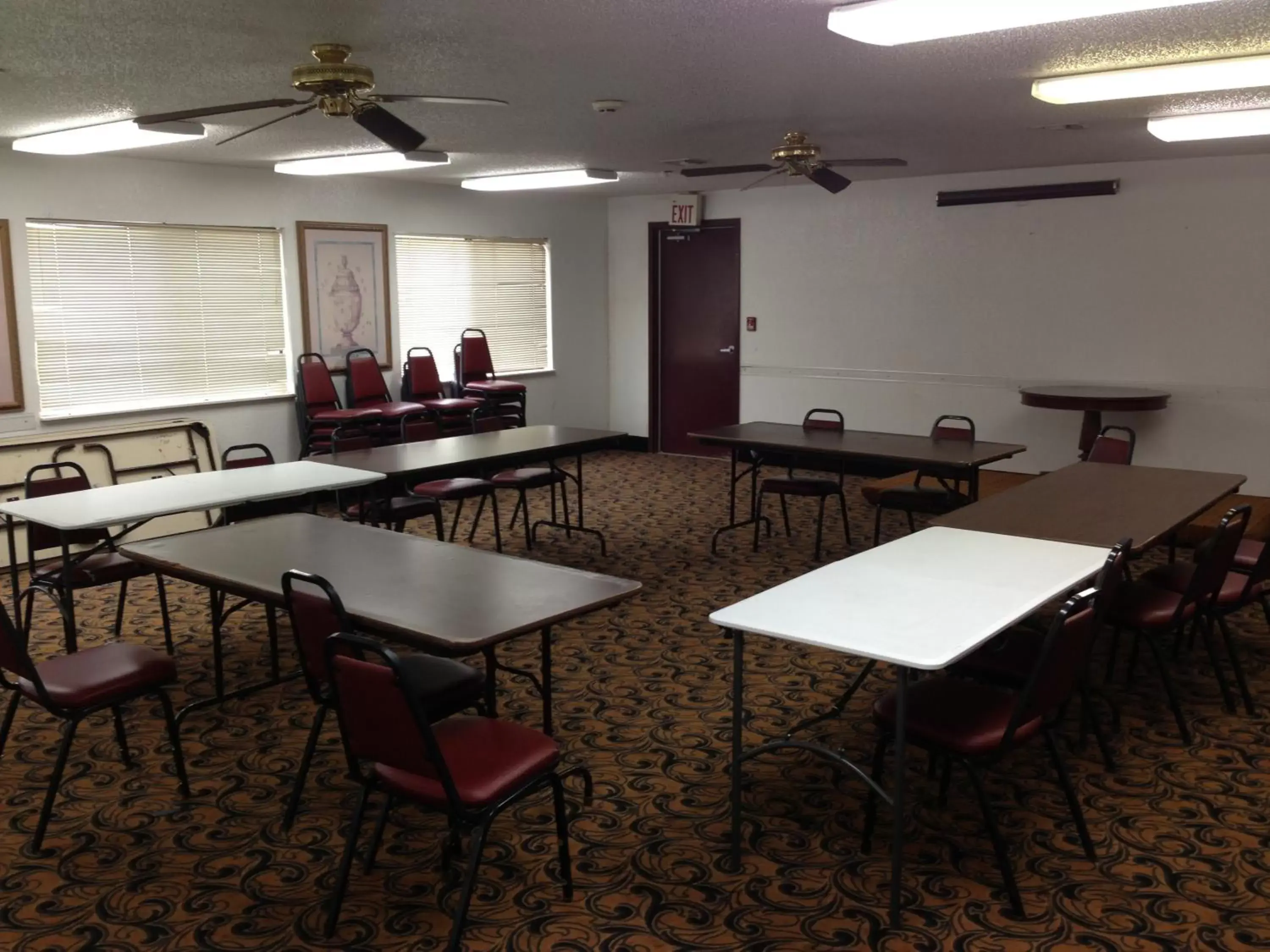 Banquet/Function facilities in Brentwood Inn & Suites