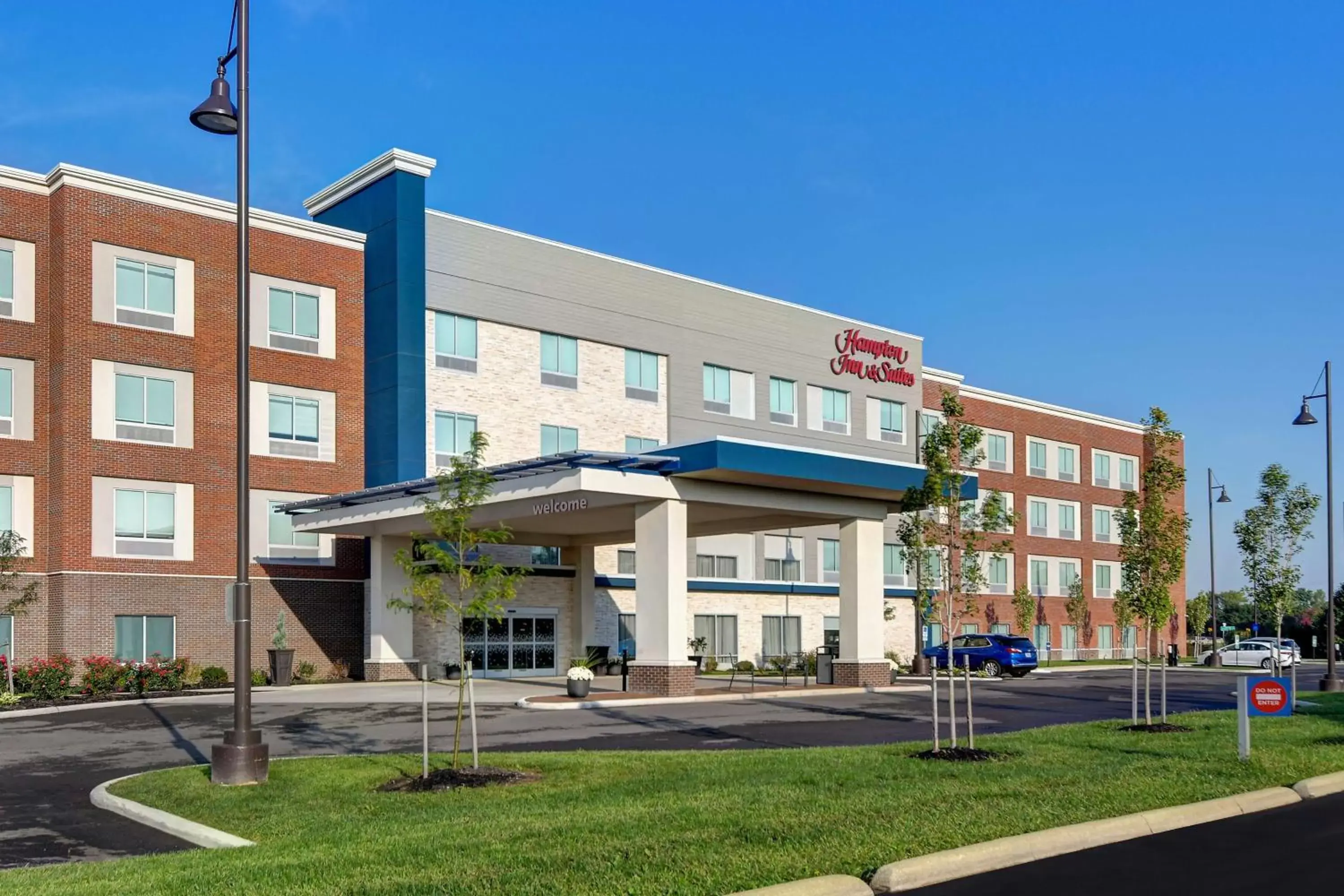 Property Building in Hampton Inn & Suites Canal Winchester Columbus