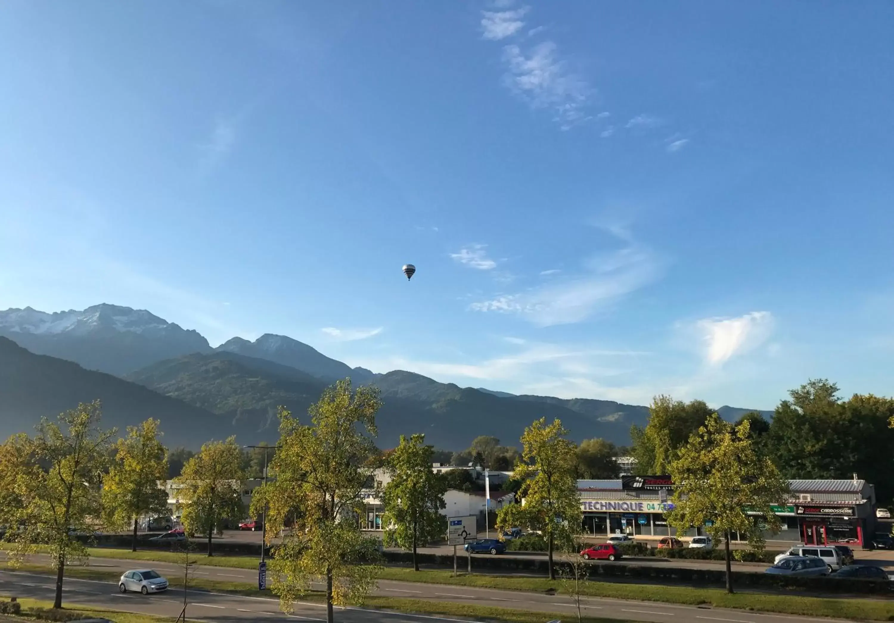Horse-riding, Mountain View in Ibis Styles Crolles Grenoble A41