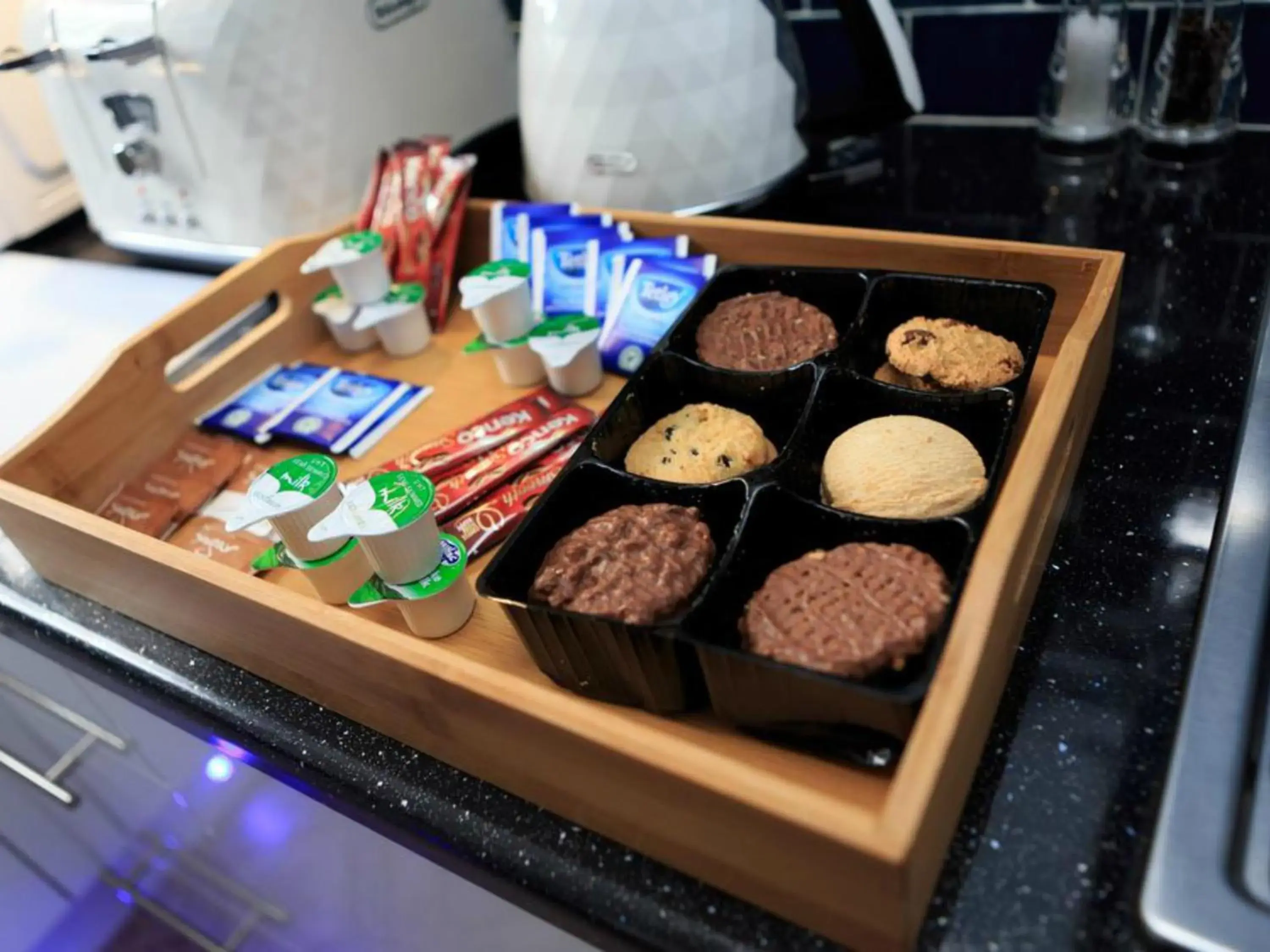 Kitchen or kitchenette in Live in Leeds Grange Apartments Kitchen or kitchenette in Live in Leeds Grange Apartments