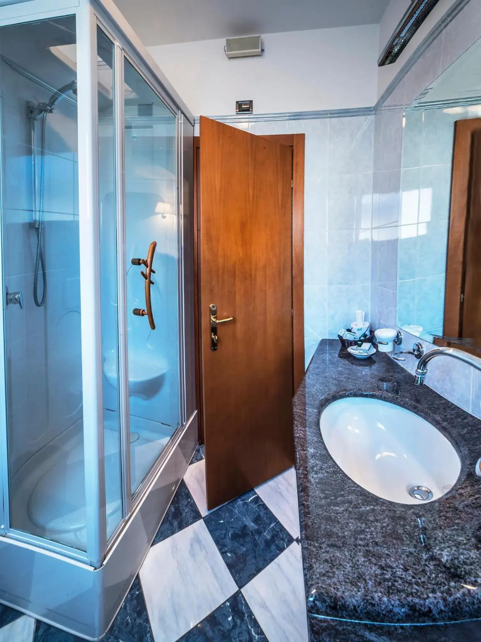 Bathroom in Hotel Valdarno
