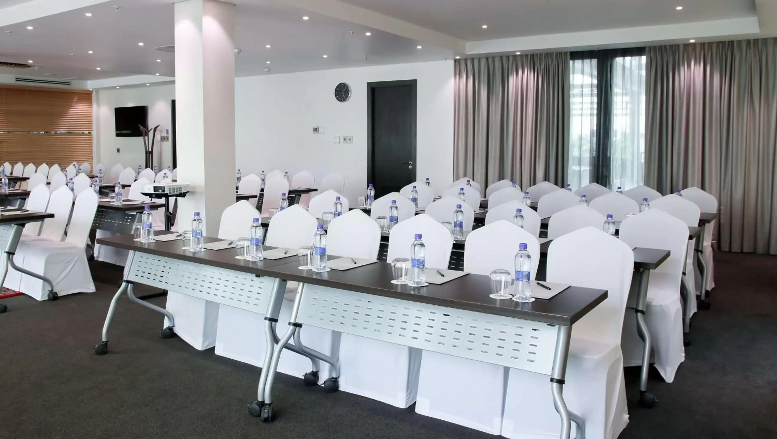 Meeting/conference room, Banquet Facilities in Legend Hotel Lagos Airport, Curio Collection By Hilton
