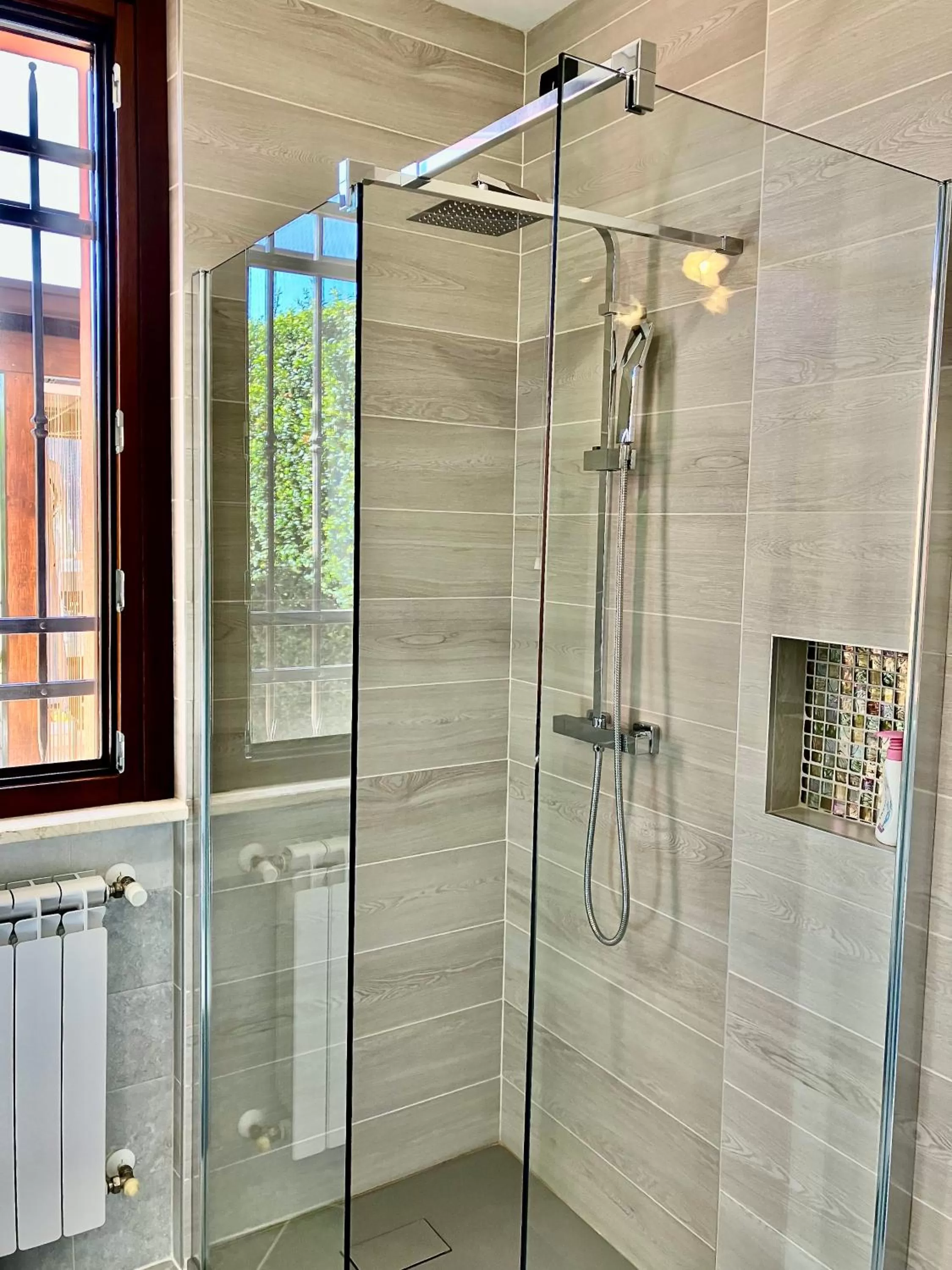 Shower in B&B Desenzano Paradise