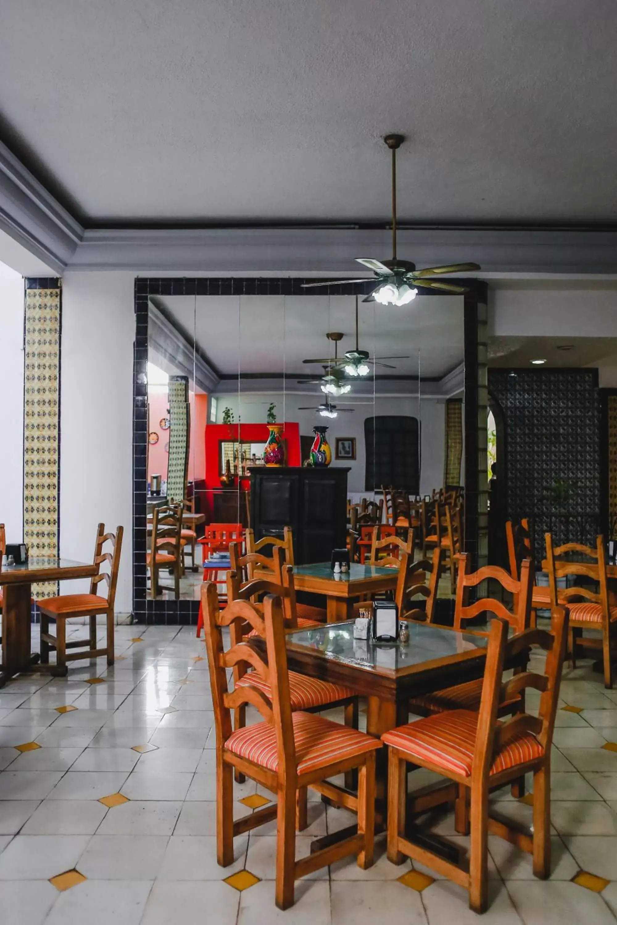 Restaurant/places to eat in Hotel Colon Merida Restaurant/places to eat in Hotel Colon Merida