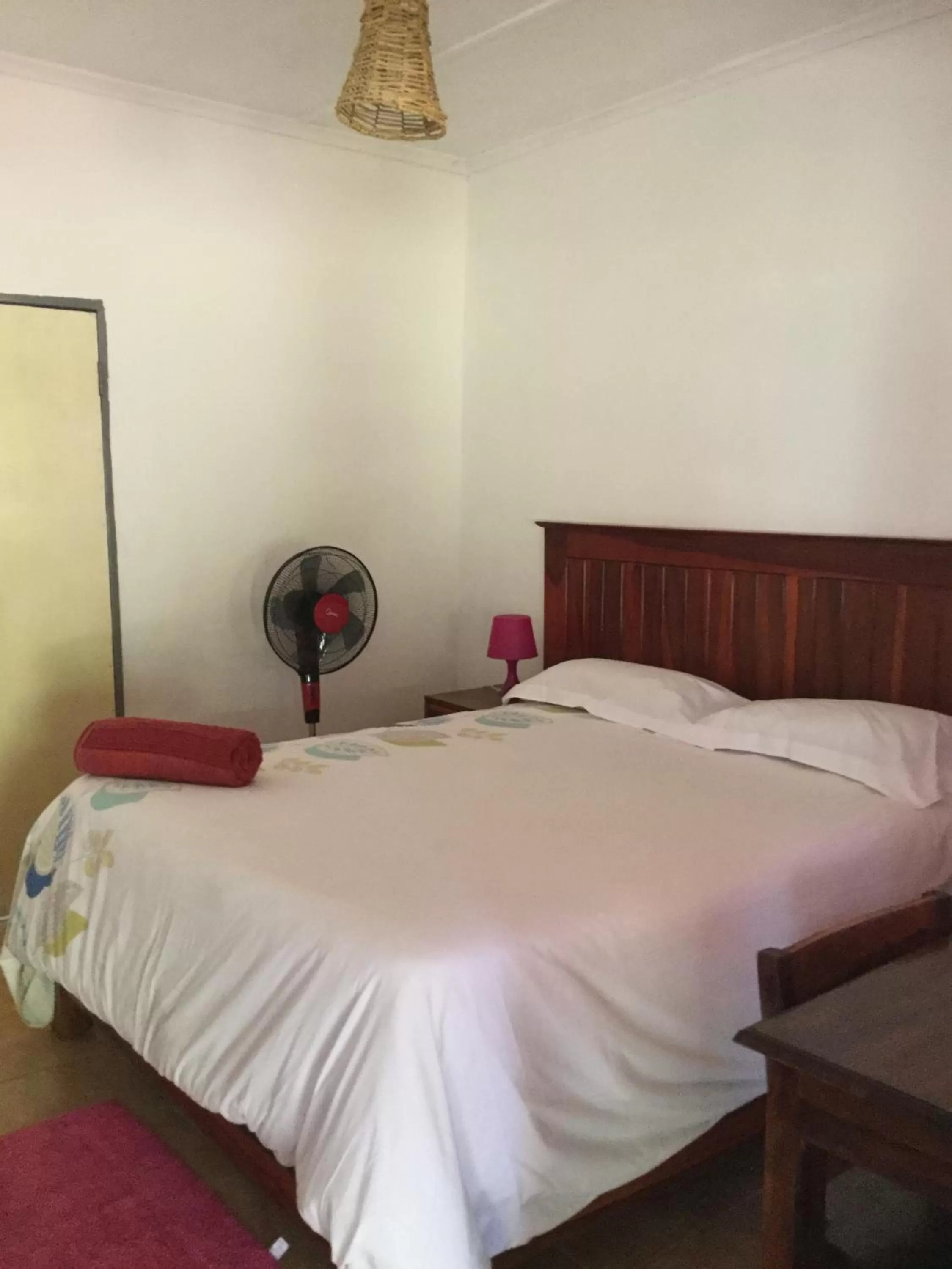 Bedroom, Bed in Tabonina Bis