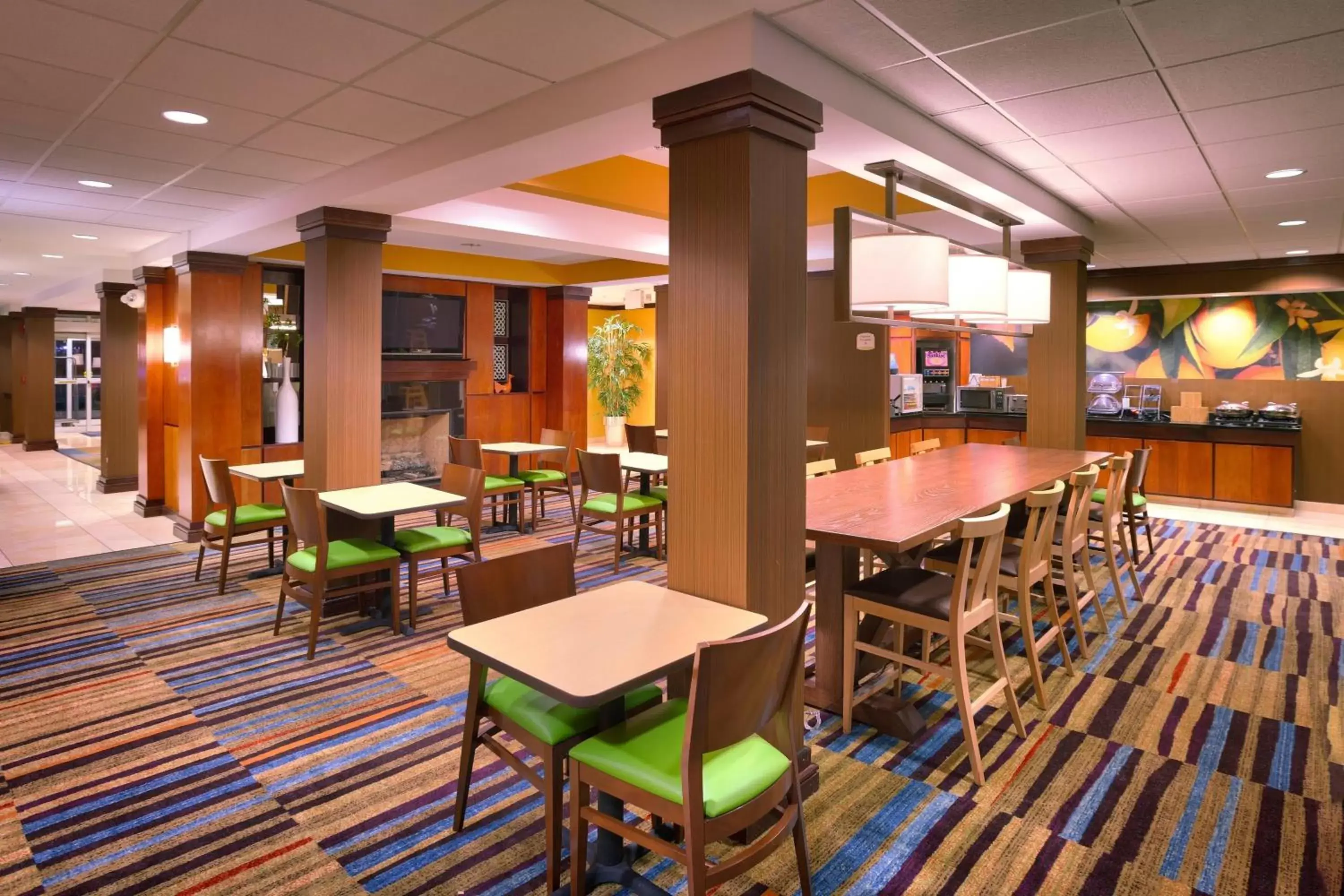 Breakfast, Restaurant/Places to Eat in Fairfield Inn & Suites by Marriott Gillette