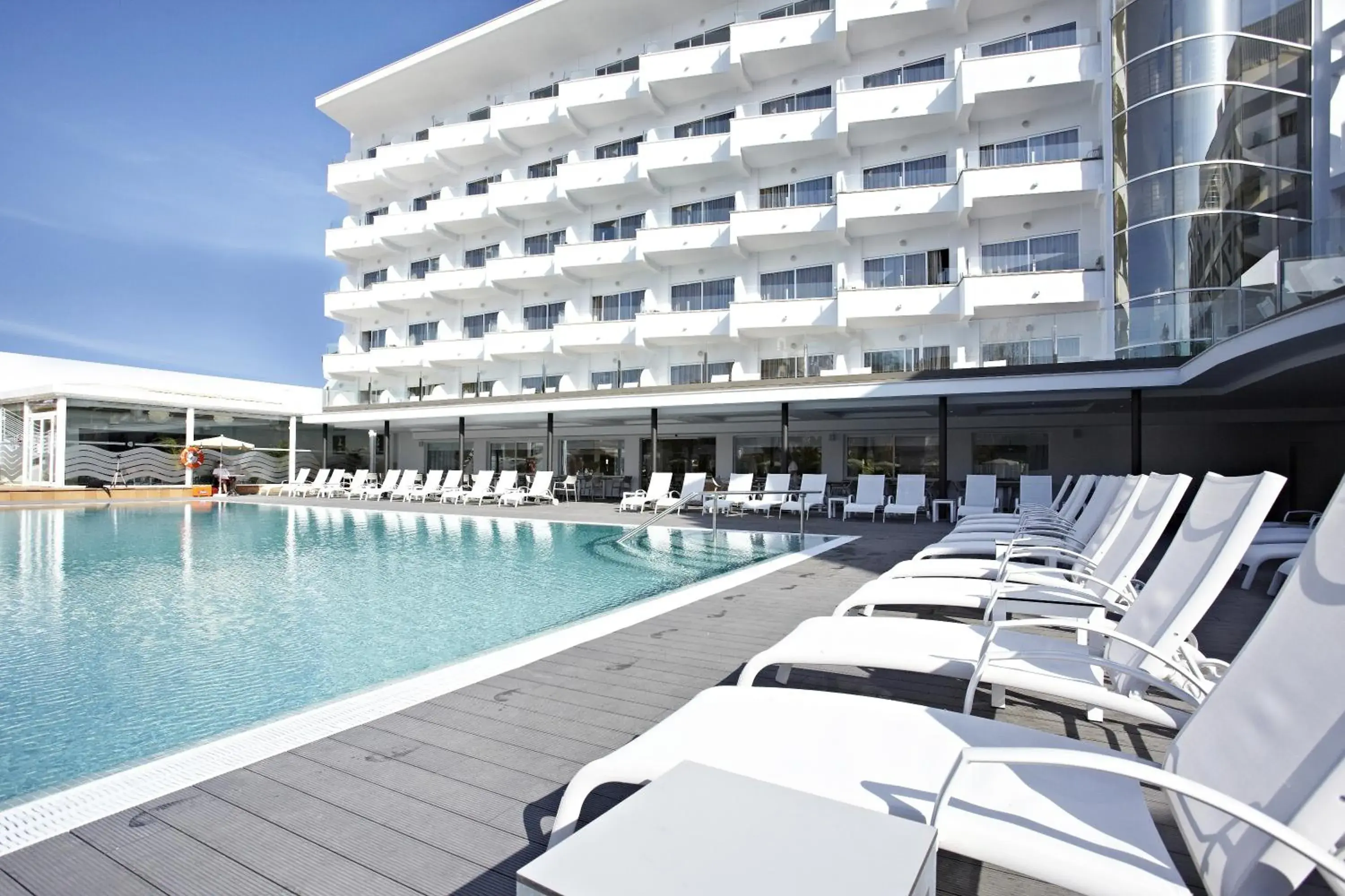 Swimming pool in Grupotel Acapulco Playa - Adults Only Swimming pool in Grupotel Acapulco Playa - Adults Only