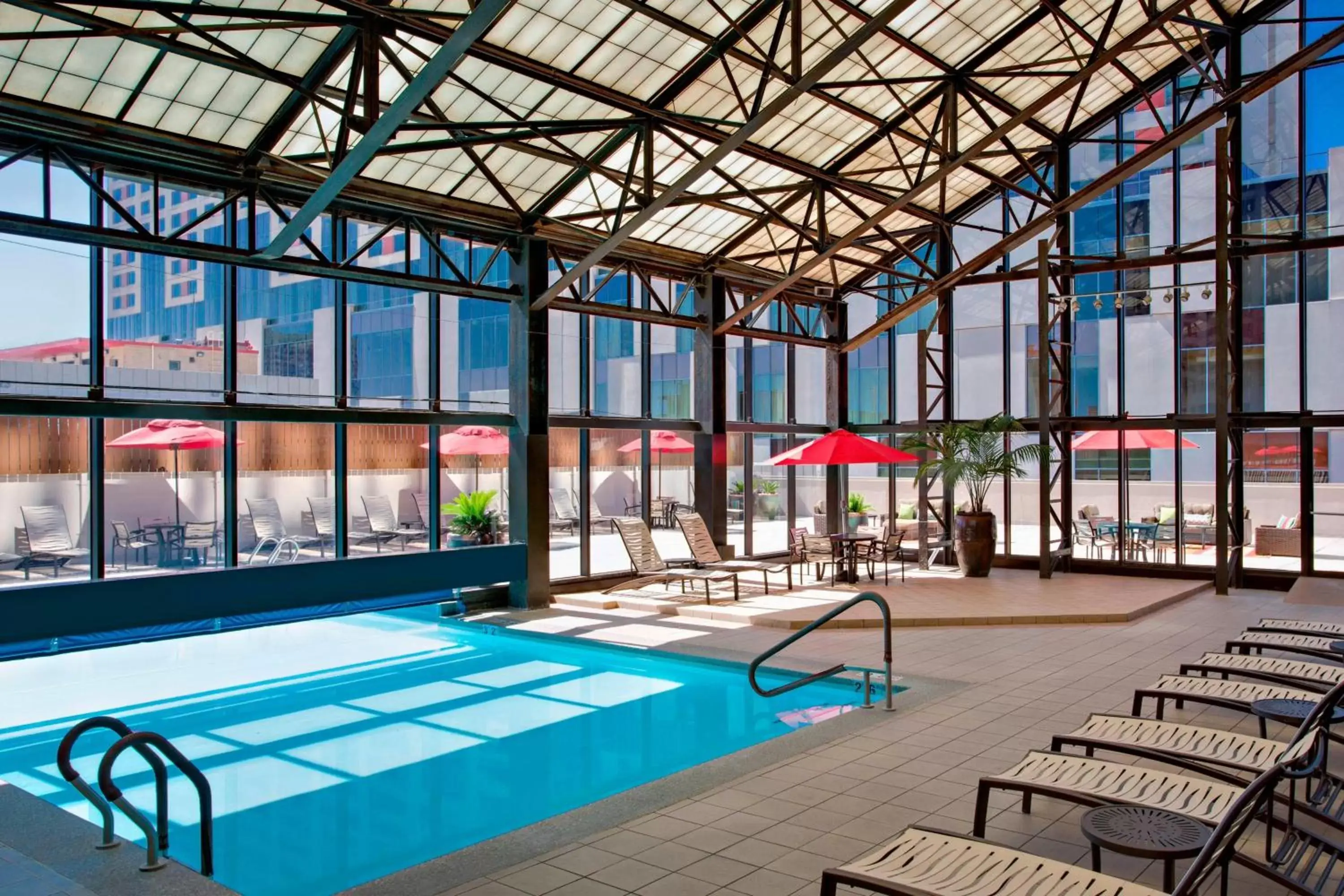 Swimming Pool in San Antonio Marriott Riverwalk