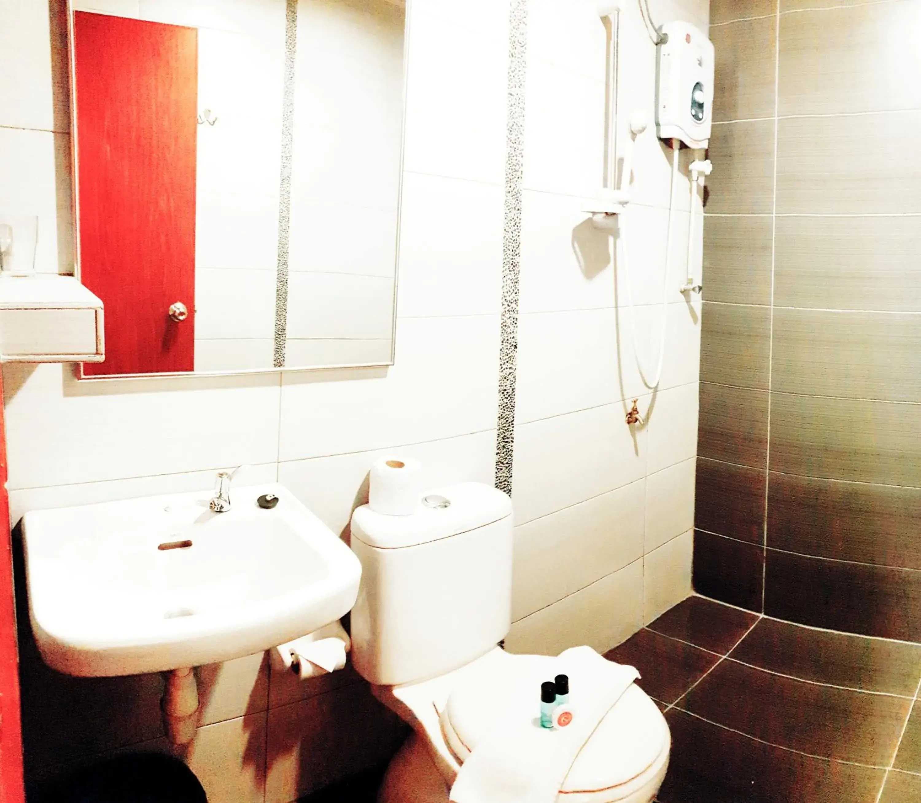 Bathroom in Golden Court Hotel - Tun Abdul Razak